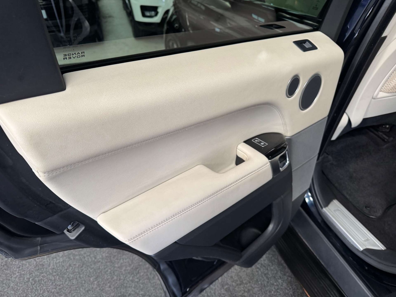 Used Land Rover Range Rover Sport 2015 for sale - 77735004: Photo 44