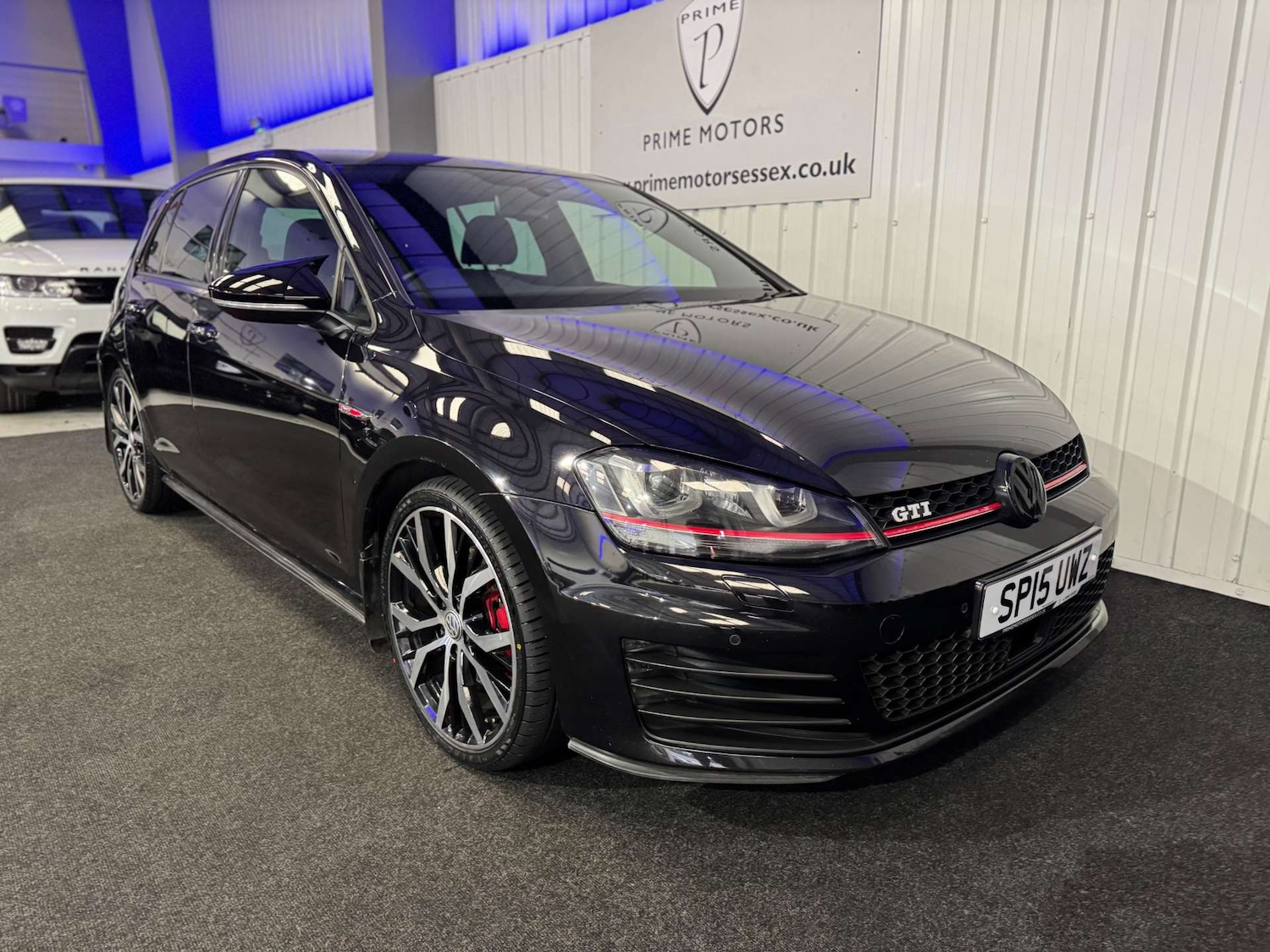 Used Volkswagen Golf 2015 for sale - 77888860: Photo 2