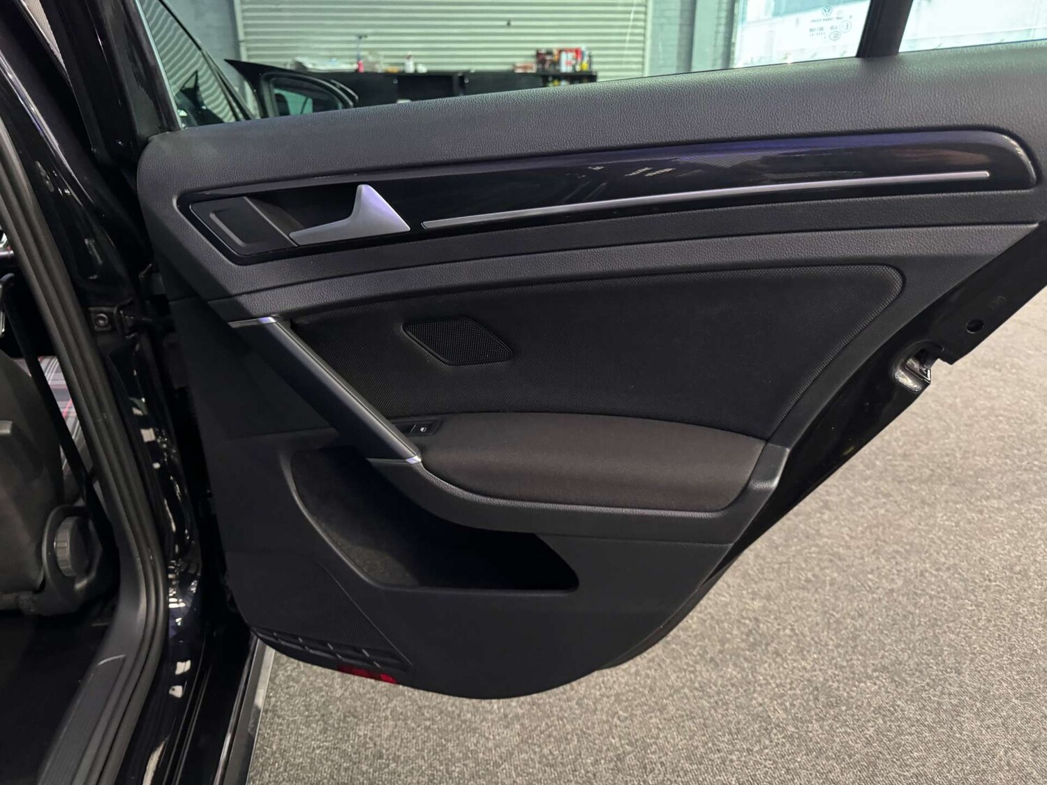 Used Volkswagen Golf 2015 for sale - 77888860: Photo 45