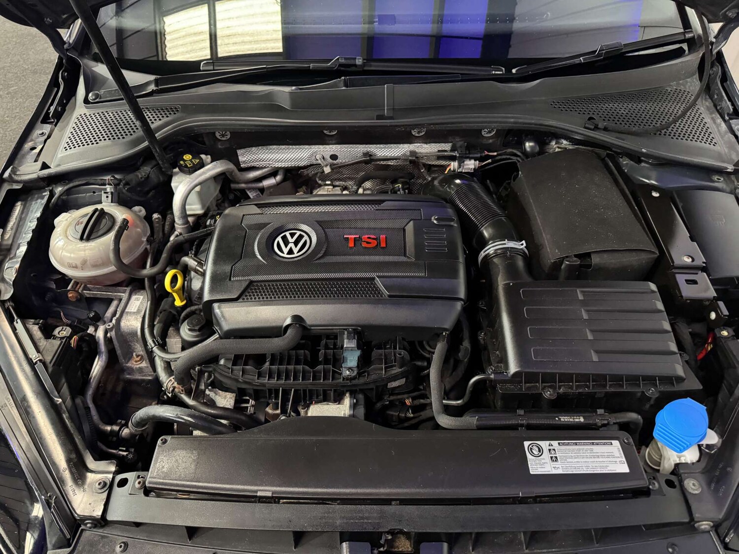 Used Volkswagen Golf 2015 for sale - 77888860: Photo 76