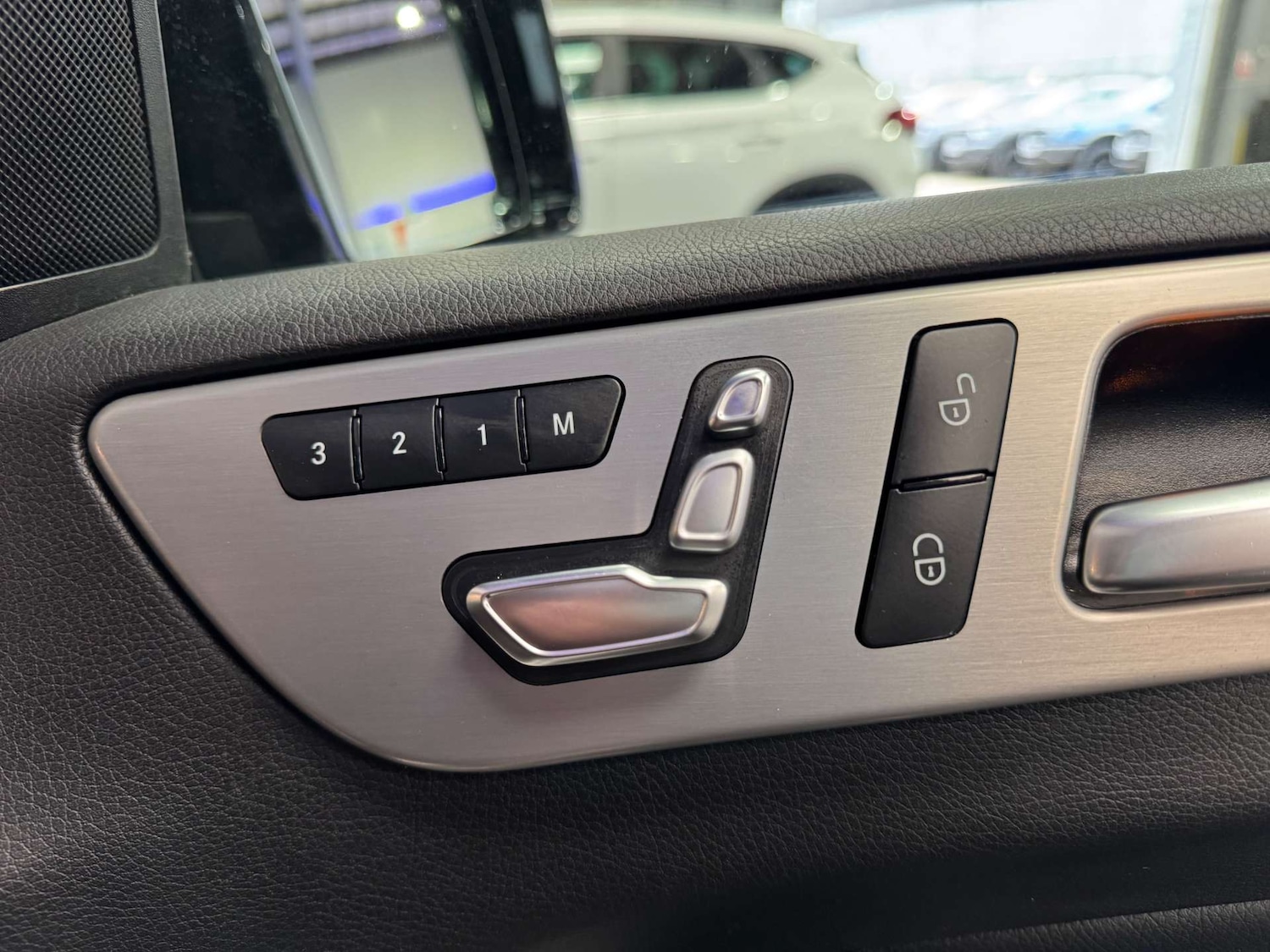 Used Mercedes-Benz GLE 2018 for sale - 77632187: Photo 52