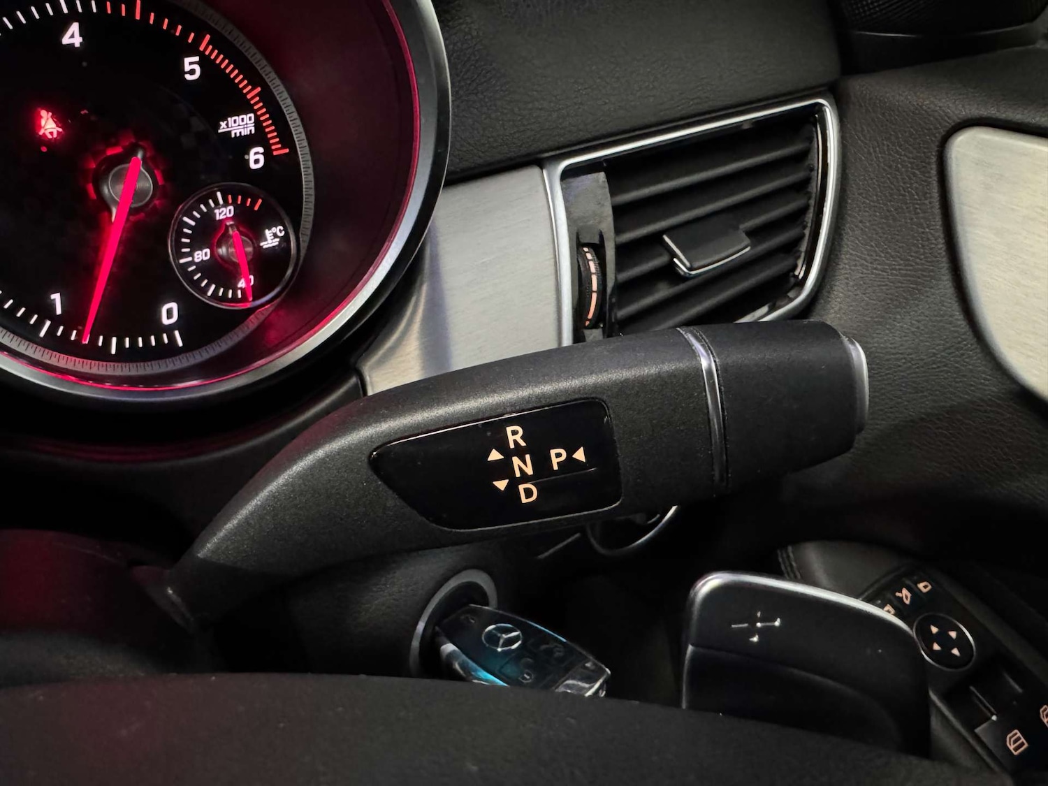 Used Mercedes-Benz GLE 2018 for sale - 77632187: Photo 73