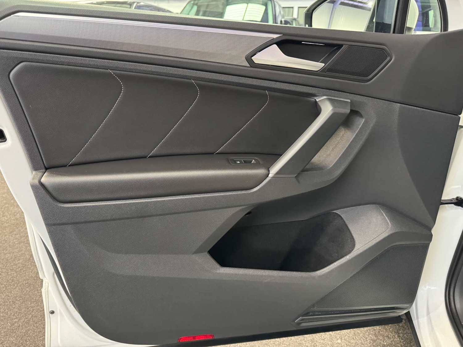 Used Volkswagen Tiguan 2018 for sale - 77778136: Photo 34