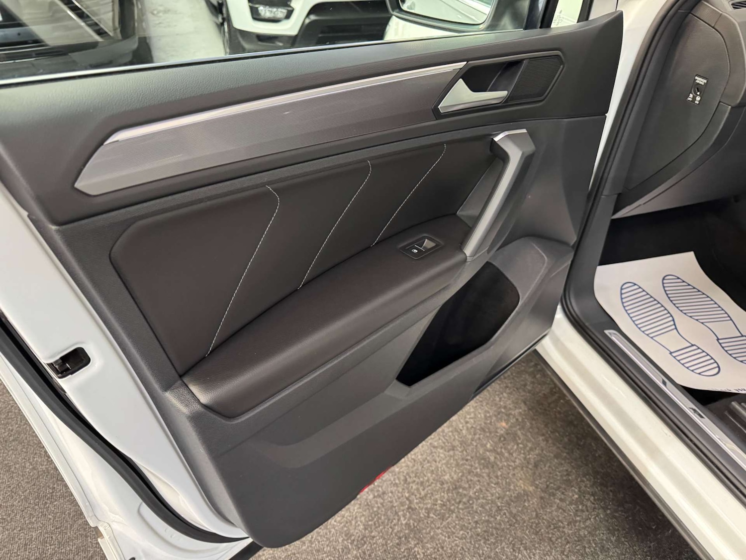 Used Volkswagen Tiguan 2018 for sale - 77778136: Photo 35