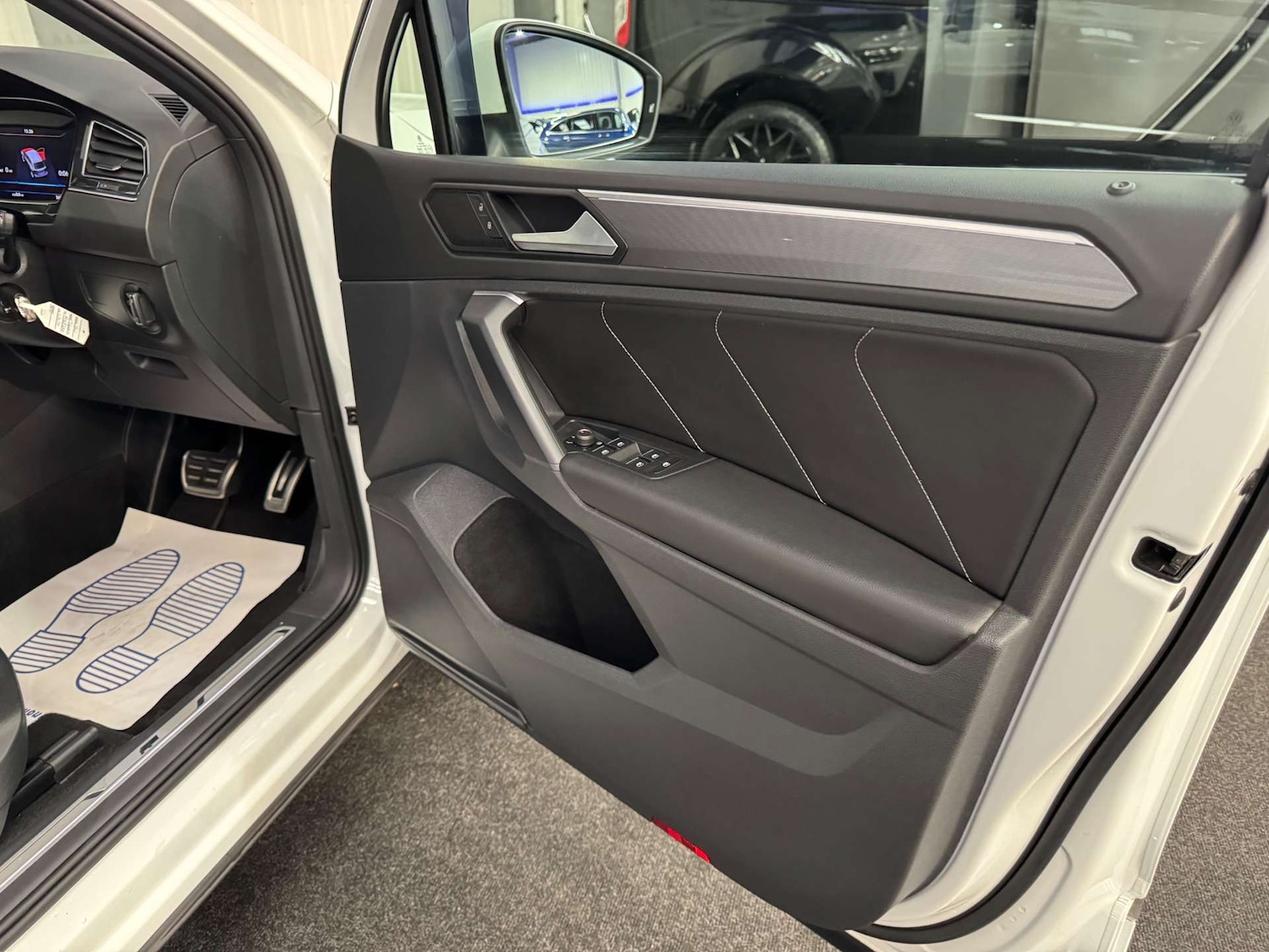 Used Volkswagen Tiguan 2018 for sale - 77778136: Photo 53