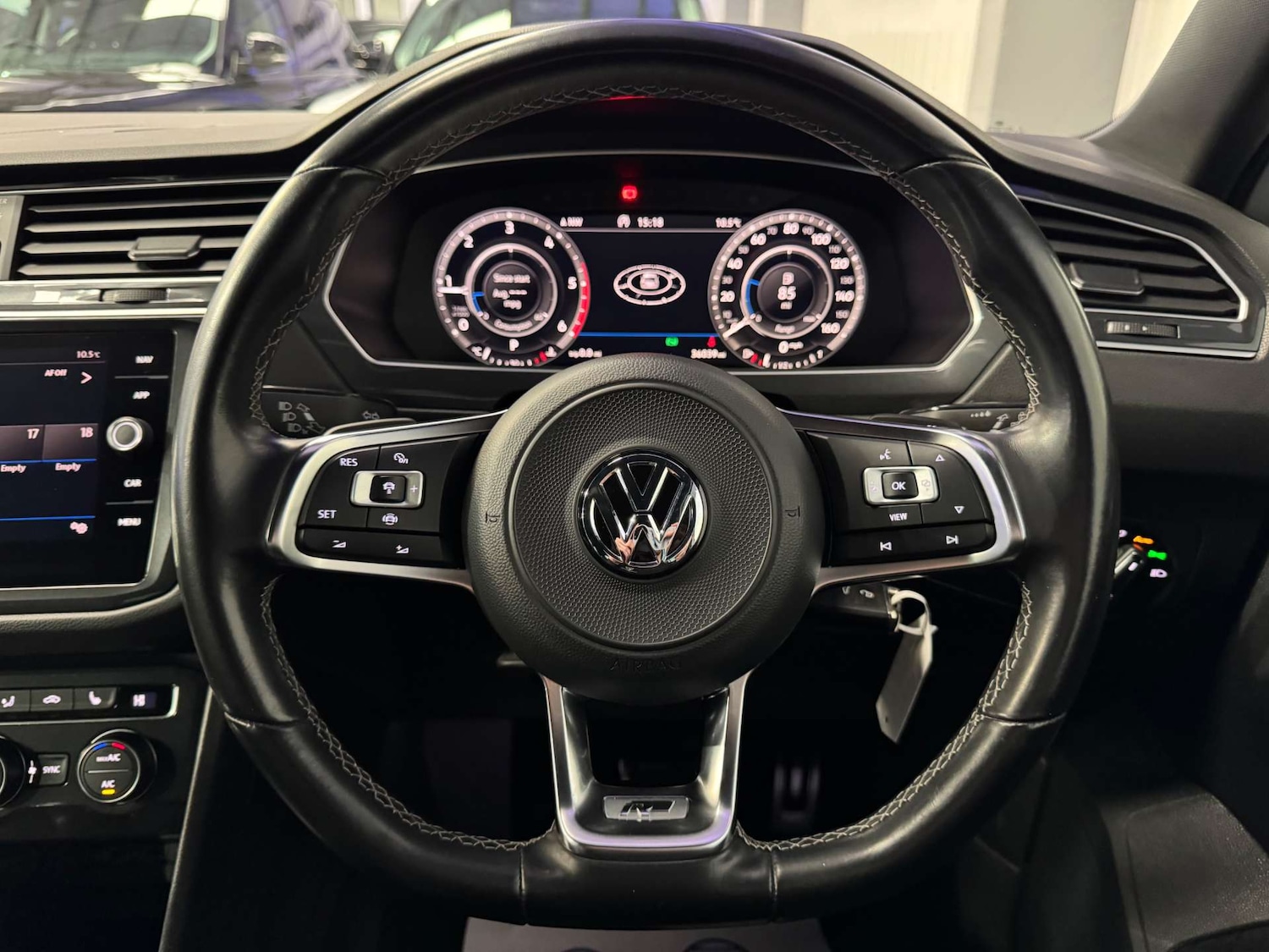 Used Volkswagen Tiguan 2018 for sale - 77778136: Photo 73