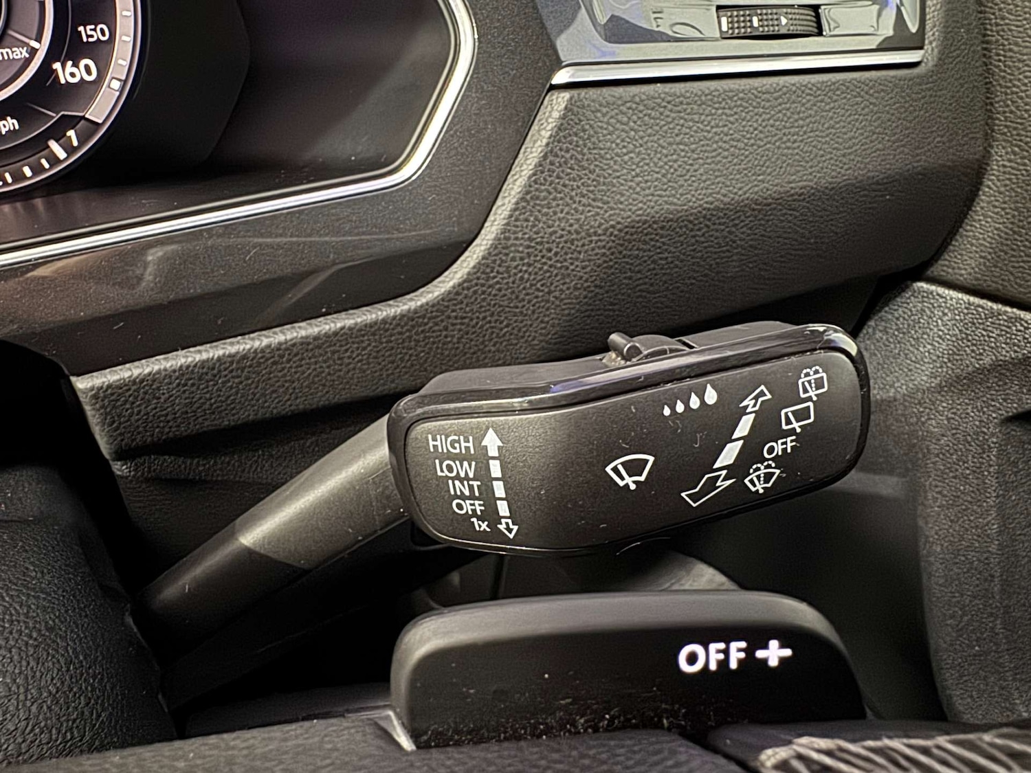 Used Volkswagen Tiguan 2018 for sale - 77778136: Photo 75