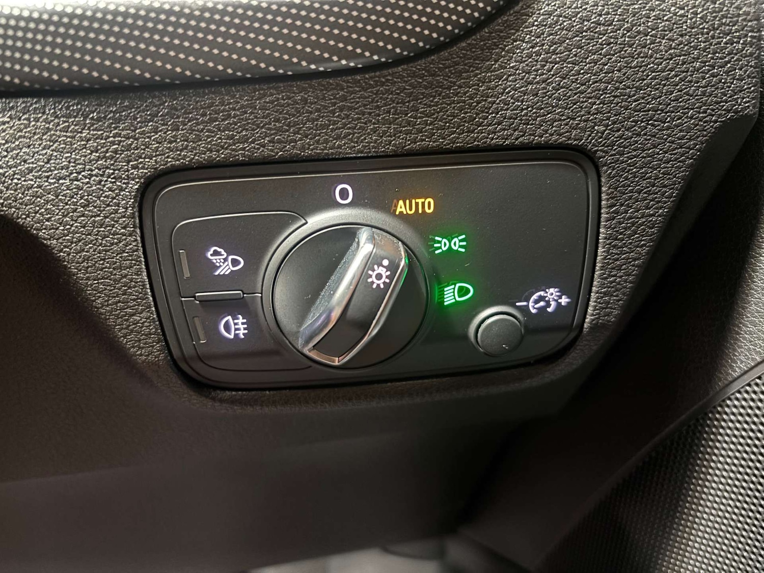 Used Audi Q2 2020 for sale - 76601250: Photo 68