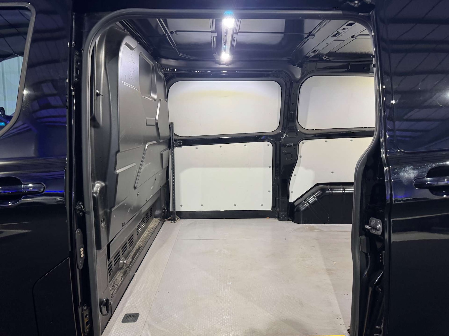 Used Ford Transit Custom 2021 for sale - 77148613: Photo 32