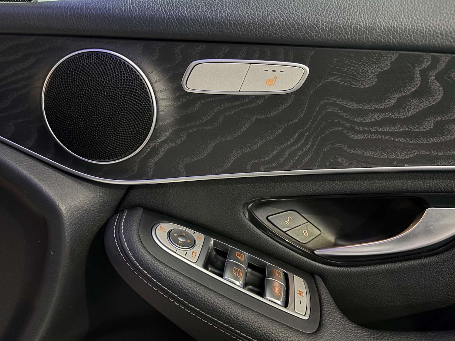 Used Mercedes-Benz GLC 2019 for sale - 76602151: Photo 46