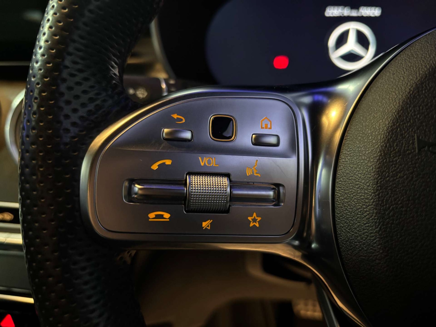 Used Mercedes-Benz GLC 2019 for sale - 76602151: Photo 61