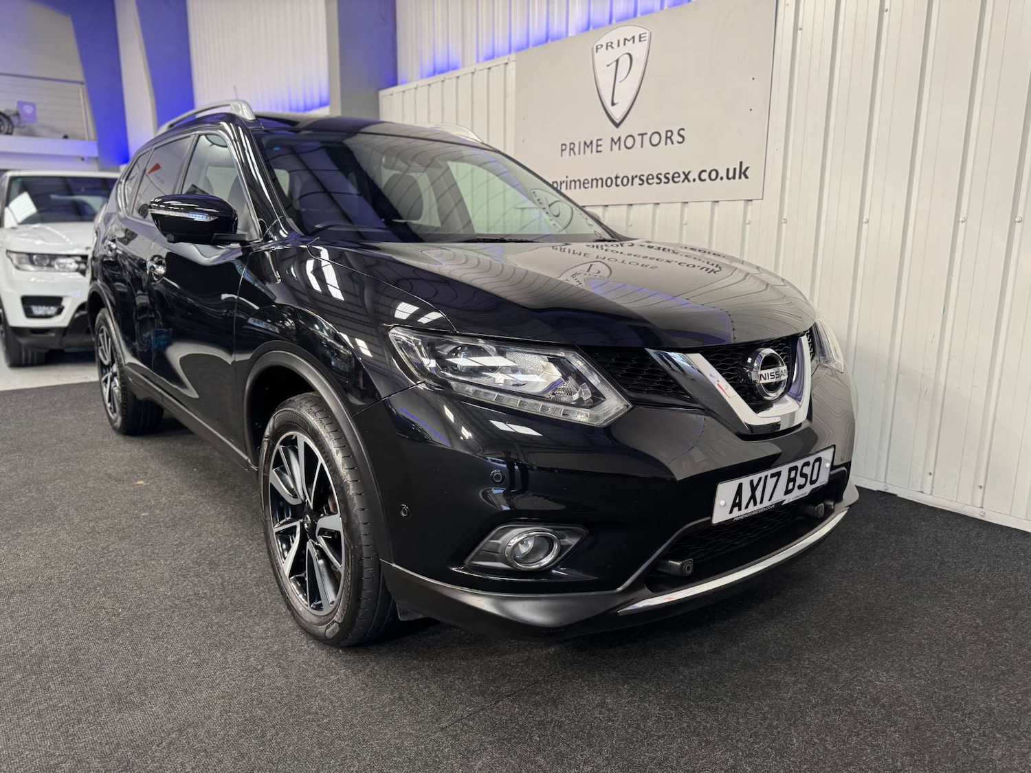 Used Nissan X-Trail 2017 for sale - 77720544: Photo 2