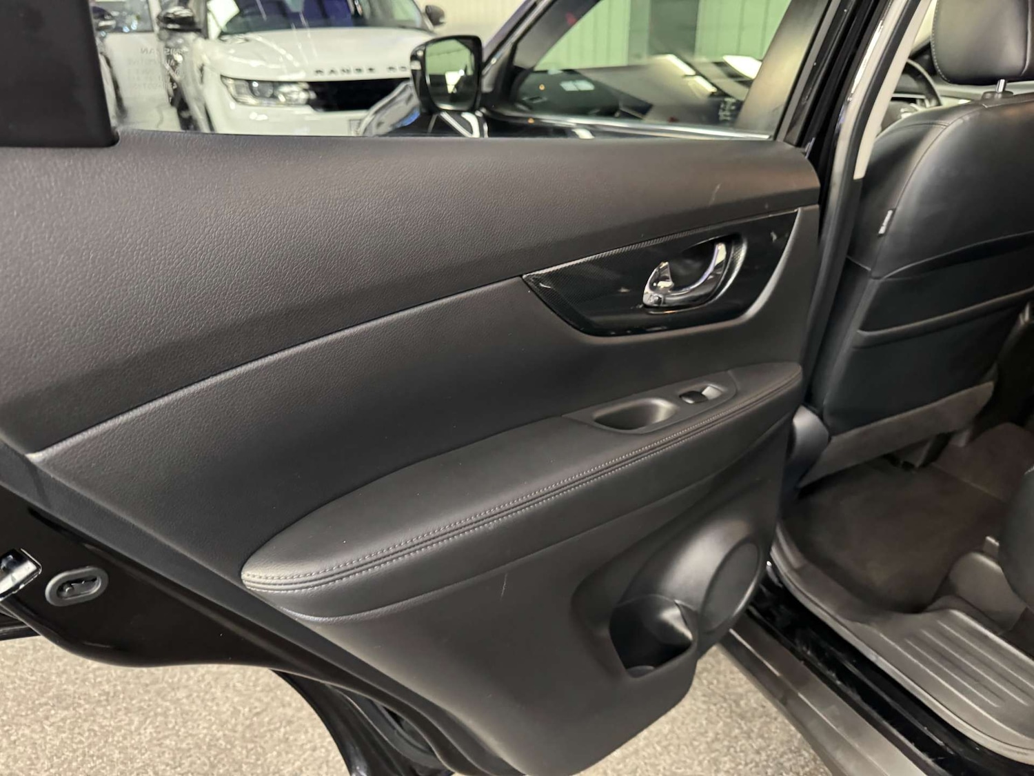 Used Nissan X-Trail 2017 for sale - 77720544: Photo 40