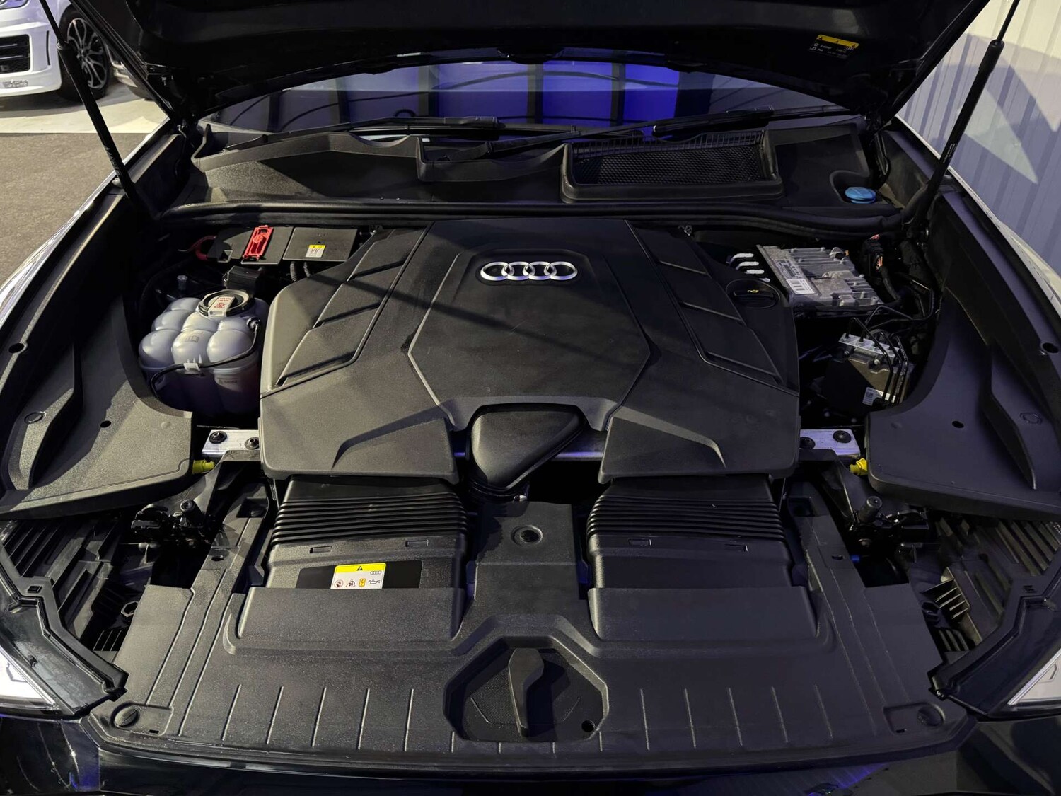 Used Audi Q8 2021 for sale - 76547278: Photo 77