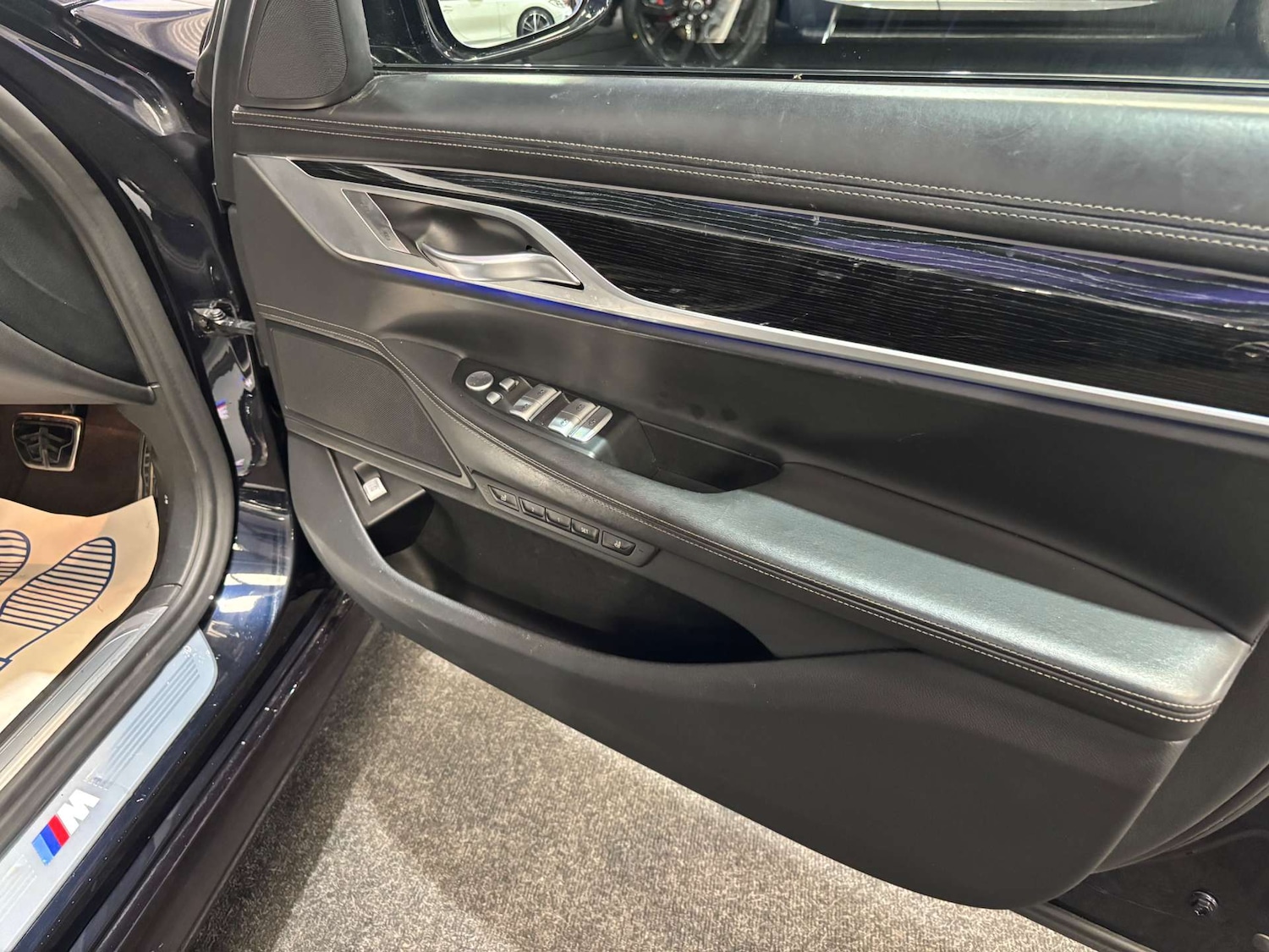 Used BMW 7 Series 2018 for sale - 76077977: Photo 48