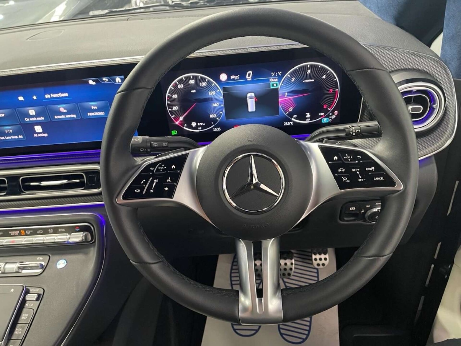 Used Mercedes-Benz V-Class 2024 for sale - 76600730: Photo 35