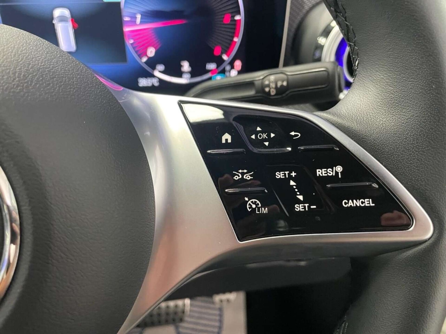 Used Mercedes-Benz V-Class 2024 for sale - 76600730: Photo 37