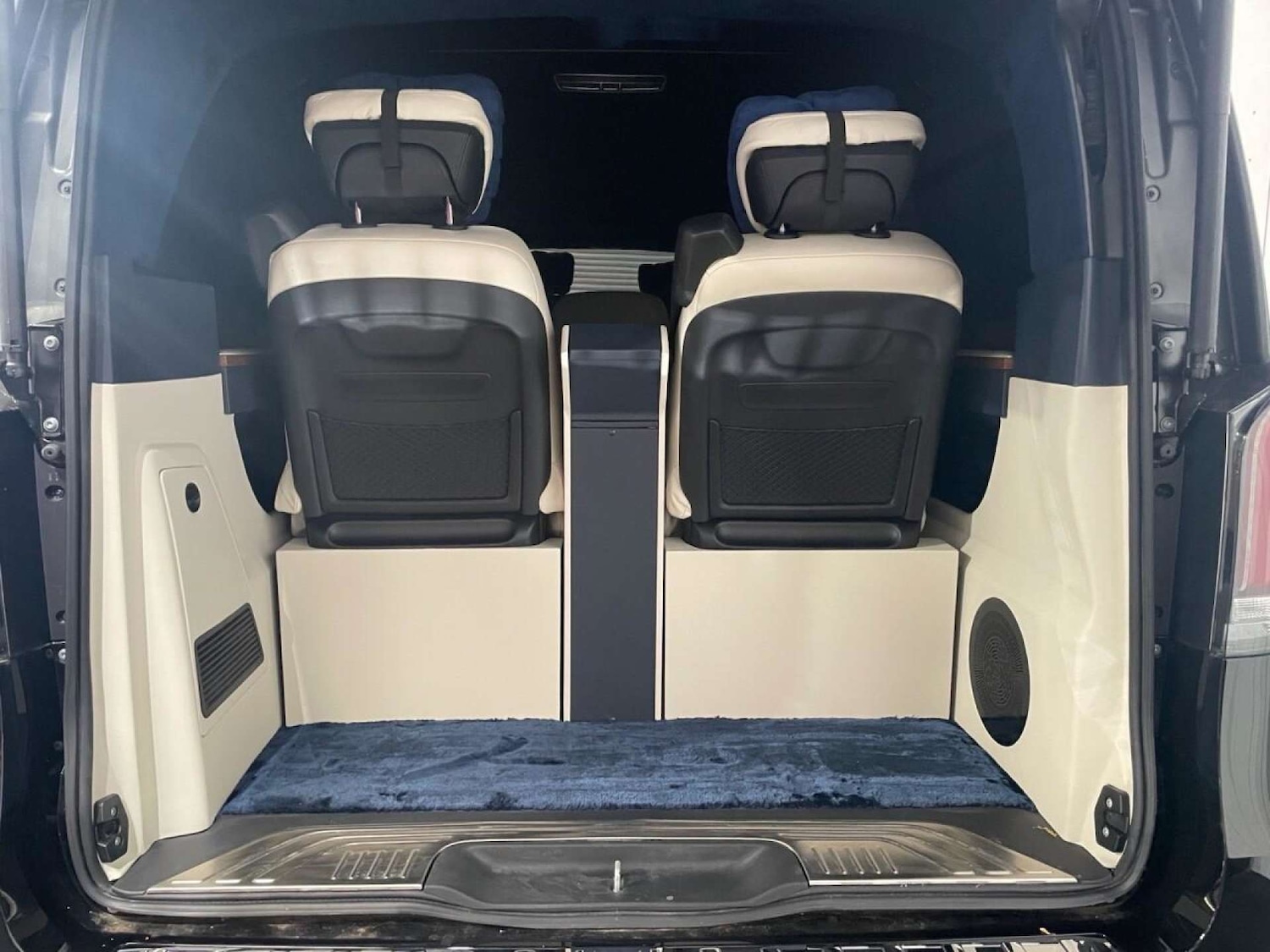 Used Mercedes-Benz V-Class 2024 for sale - 76600730: Photo 38