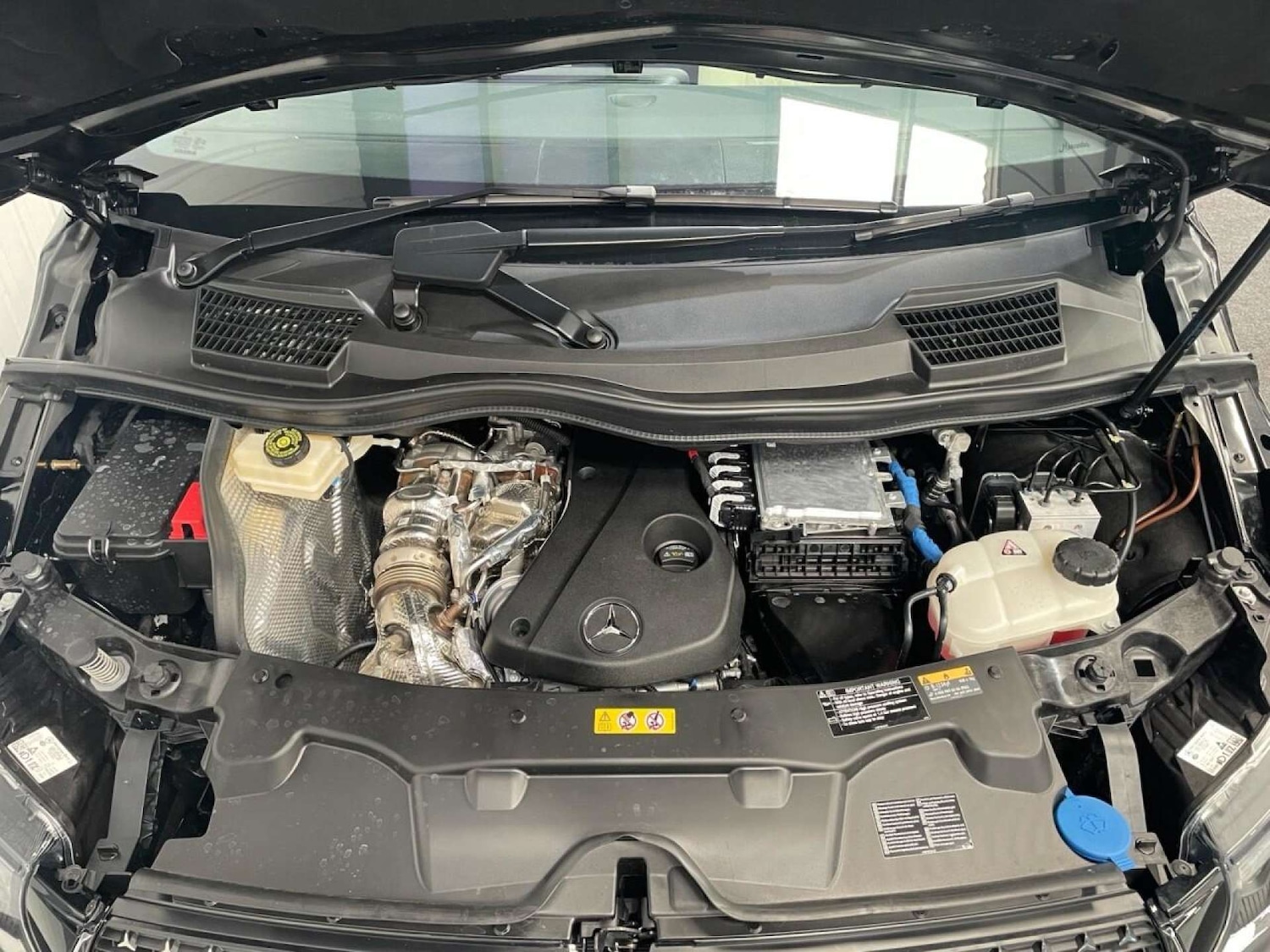 Used Mercedes-Benz V-Class 2024 for sale - 76600730: Photo 40