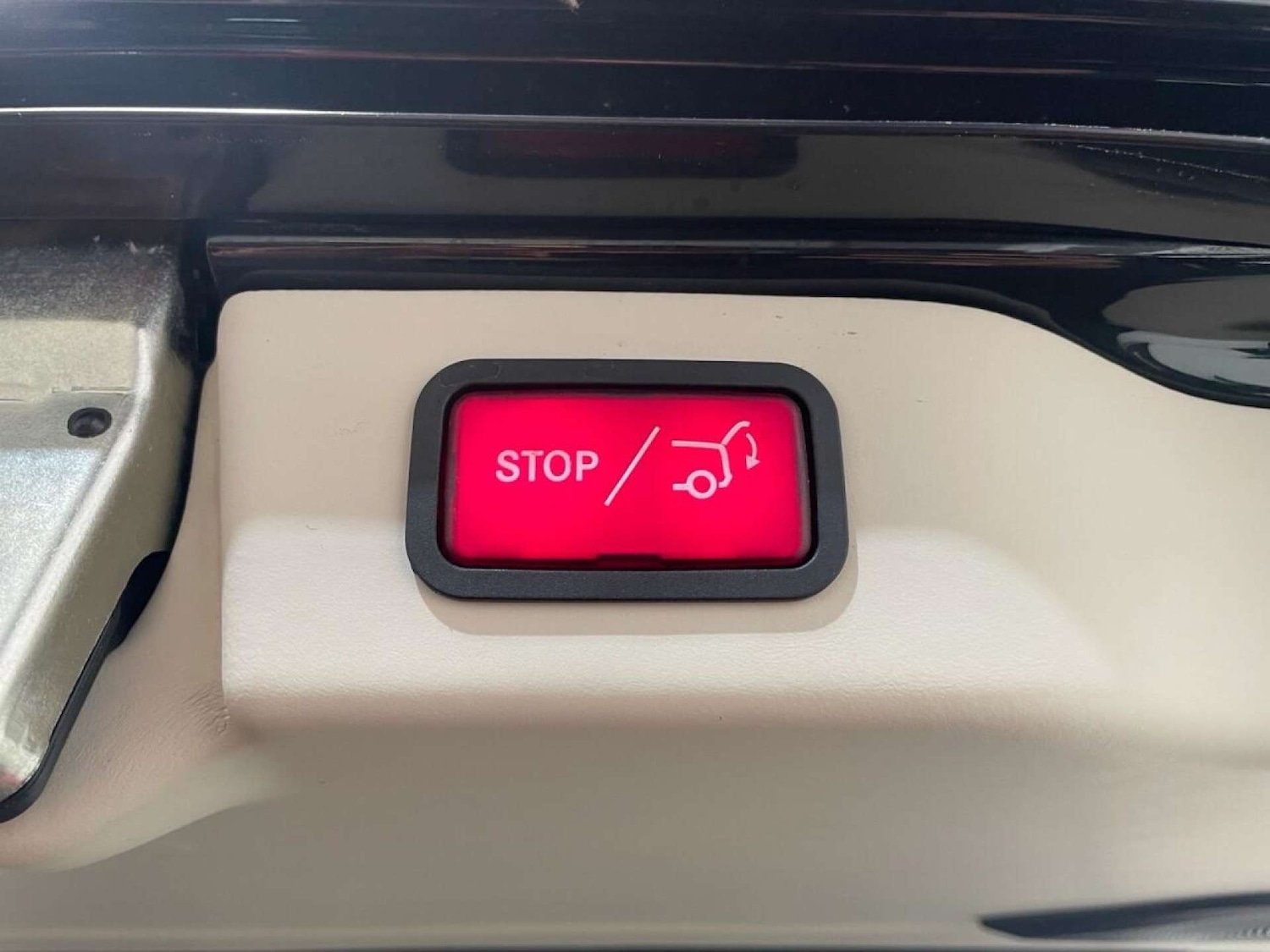 Used Mercedes-Benz V-Class 2024 for sale - 76600730: Photo 47