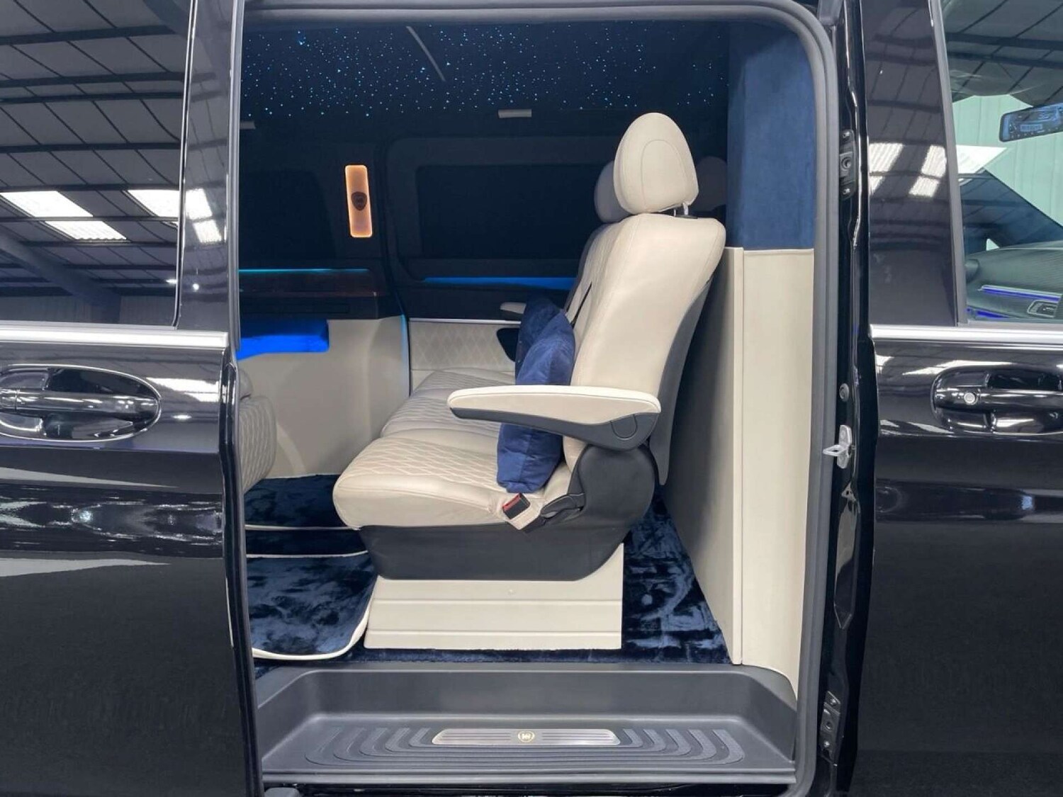 Used Mercedes-Benz V-Class 2024 for sale - 76600730: Photo 59