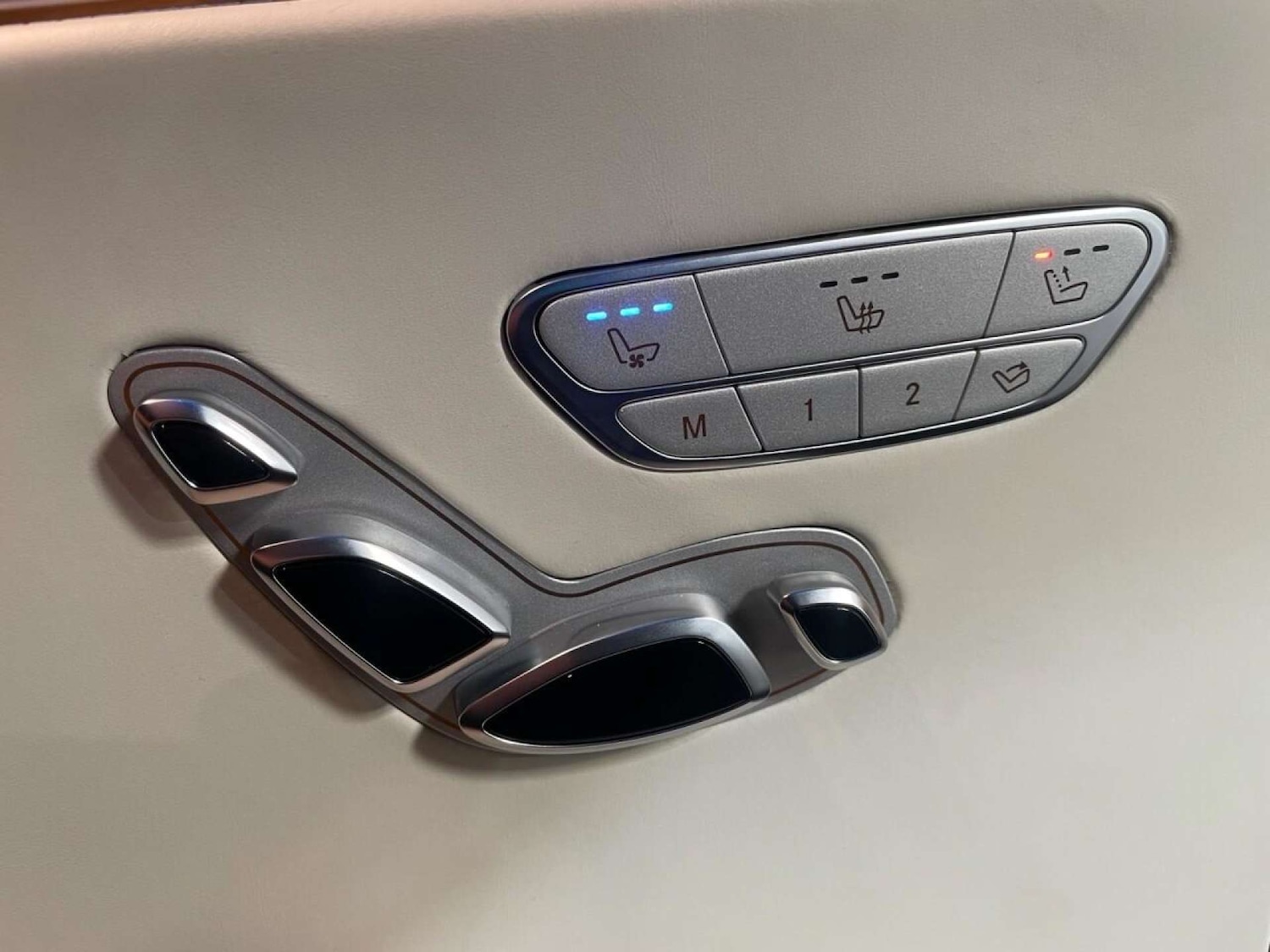 Used Mercedes-Benz V-Class 2024 for sale - 76600730: Photo 62