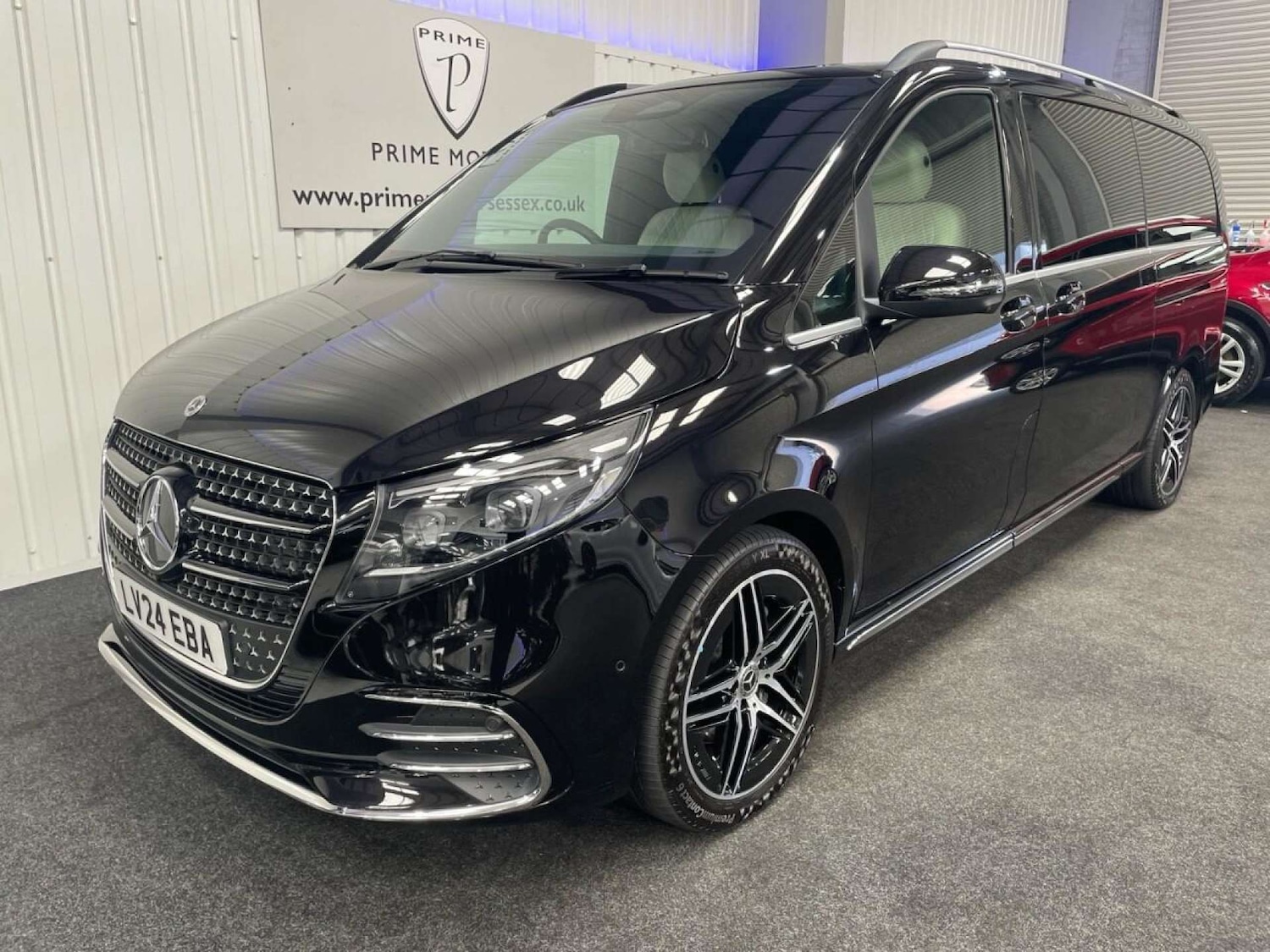 Used Mercedes-Benz V-Class 2024 for sale - 76600730: Photo 8