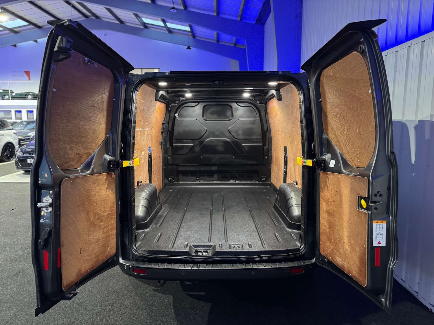 Used Ford Transit Custom 2018 for sale - 77159481: Photo 18