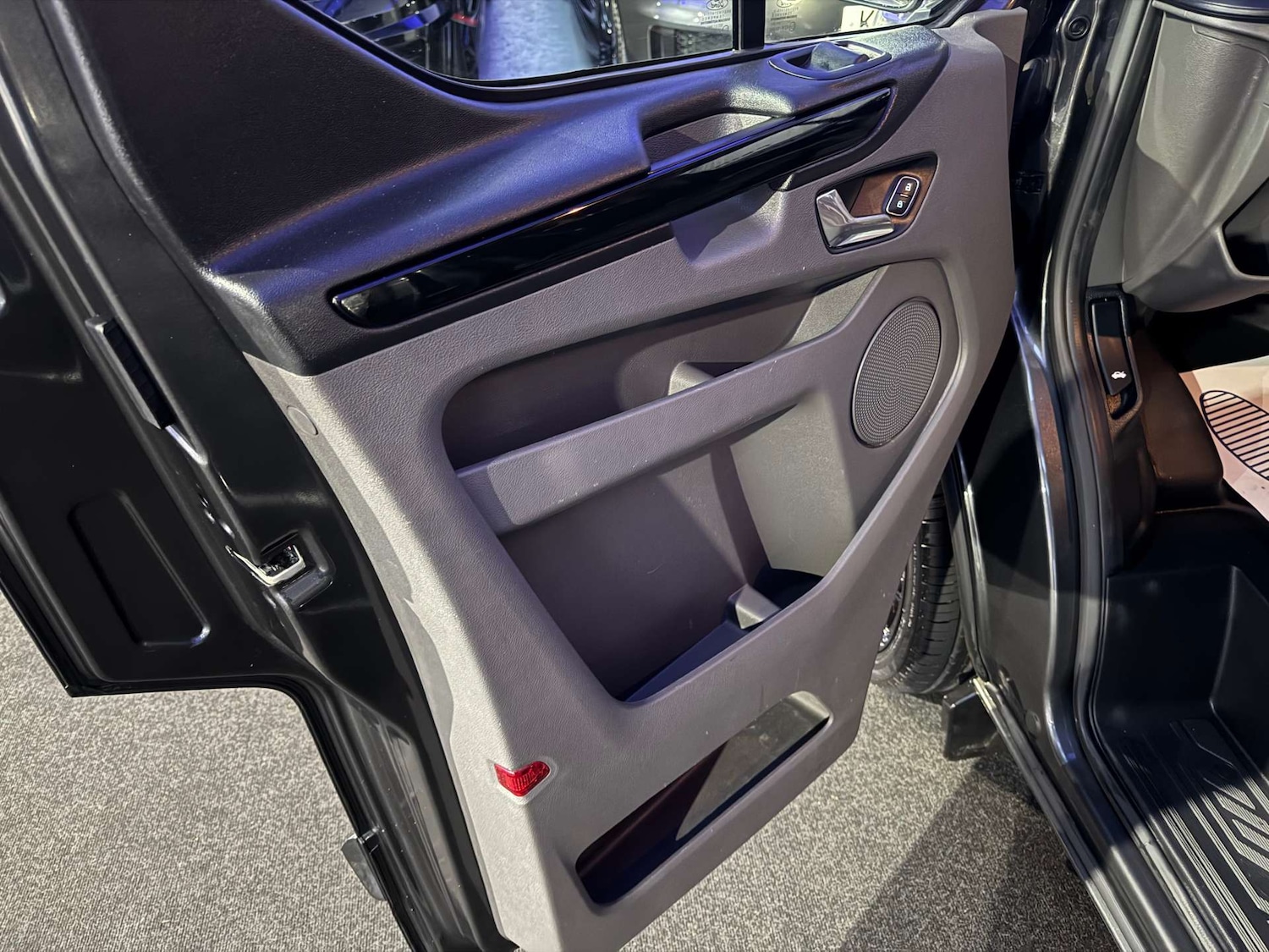 Used Ford Transit Custom 2018 for sale - 77159481: Photo 37