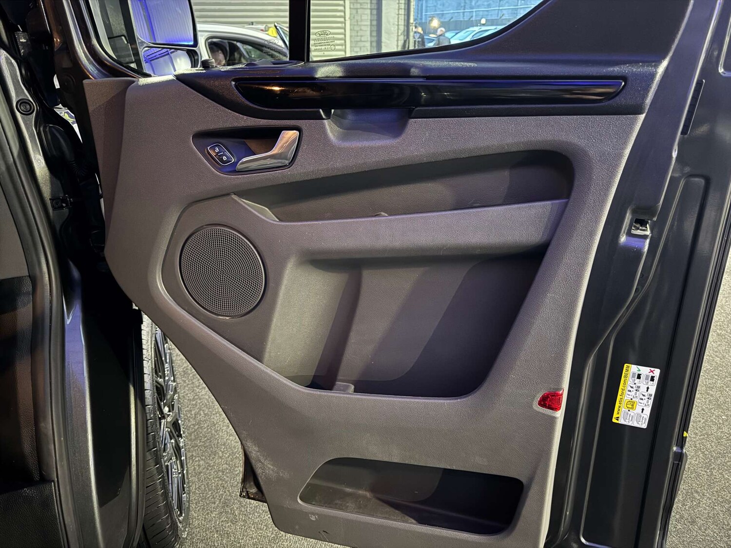 Used Ford Transit Custom 2018 for sale - 77159481: Photo 42
