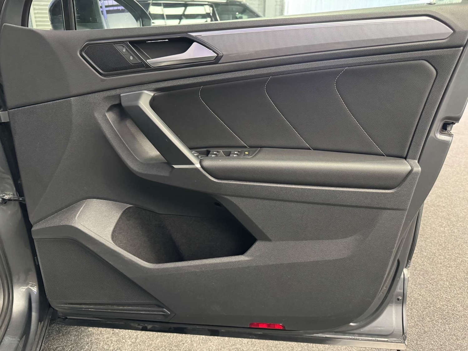 Used Volkswagen Tiguan 2018 for sale - 77531833: Photo 50