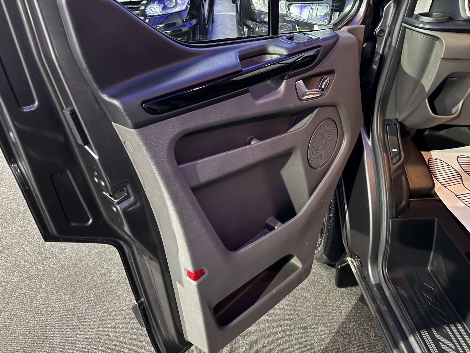 Used Ford Transit Custom 2020 for sale - 76957800: Photo 37