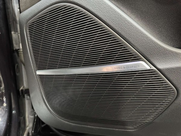 Used Audi Q8 2019 for sale - 76278599: Photo 29