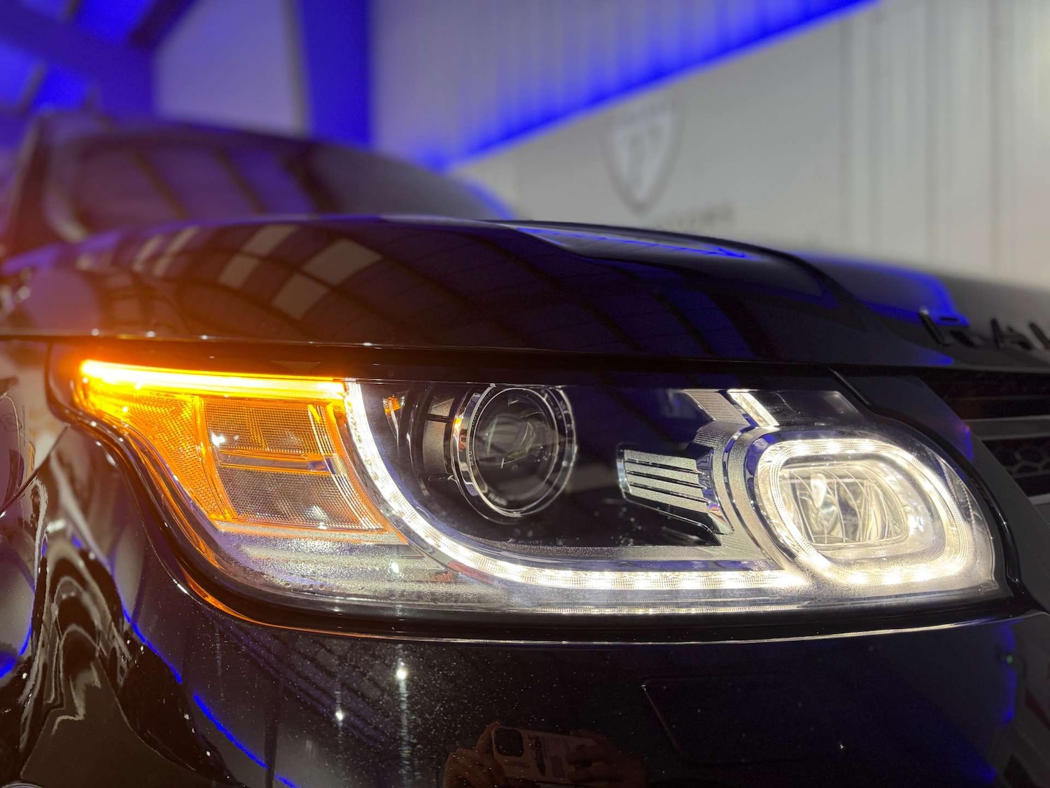 Used Land Rover Range Rover Sport 2017 for sale - 76933030: Photo 8