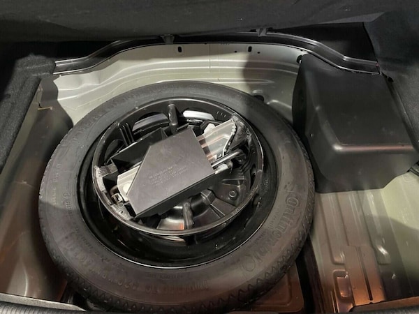 Used Mercedes-Benz E Class 2013 for sale - 76278640: Photo 38