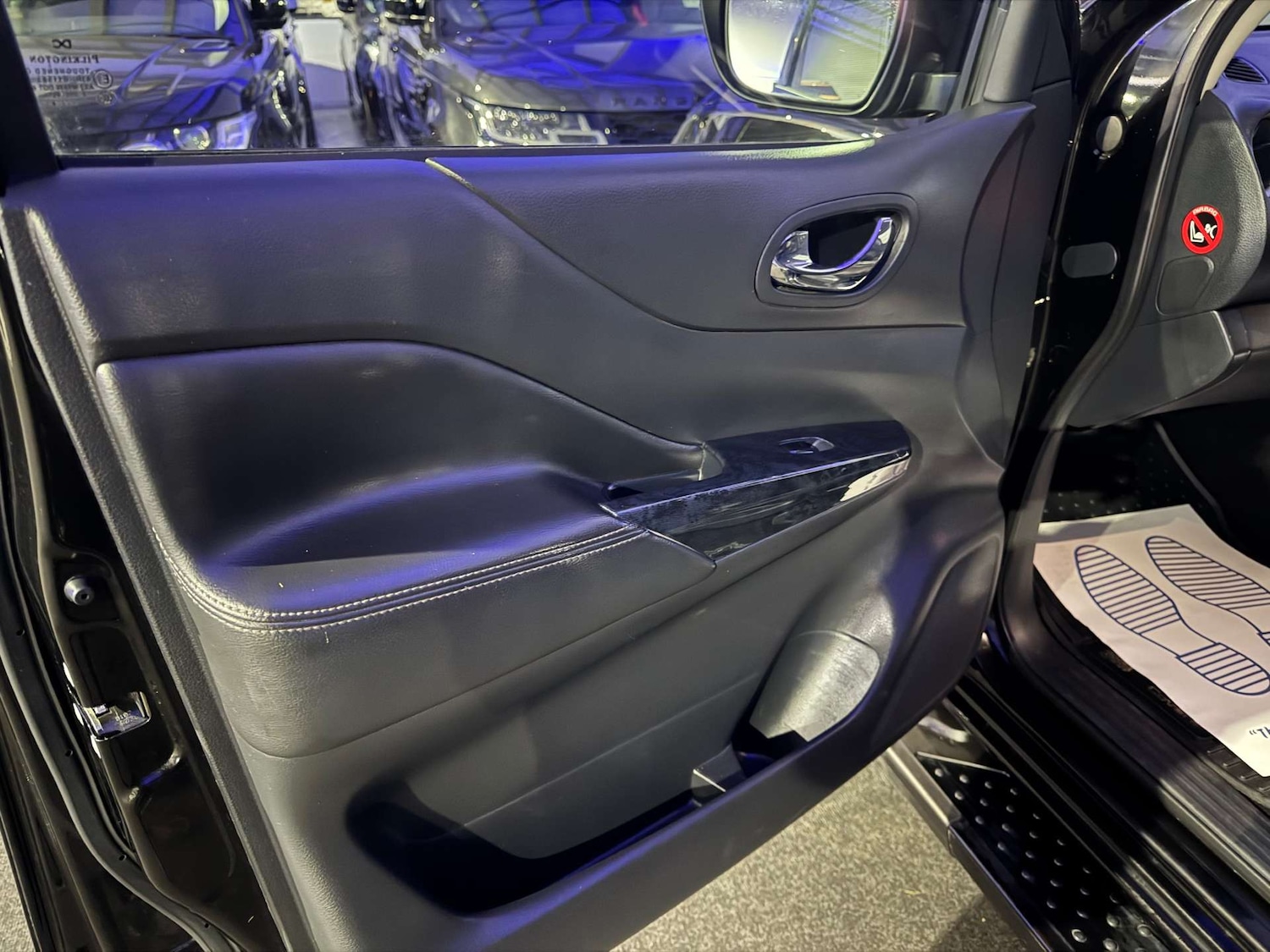 Used Nissan Navara 2018 for sale - 77205117: Photo 34