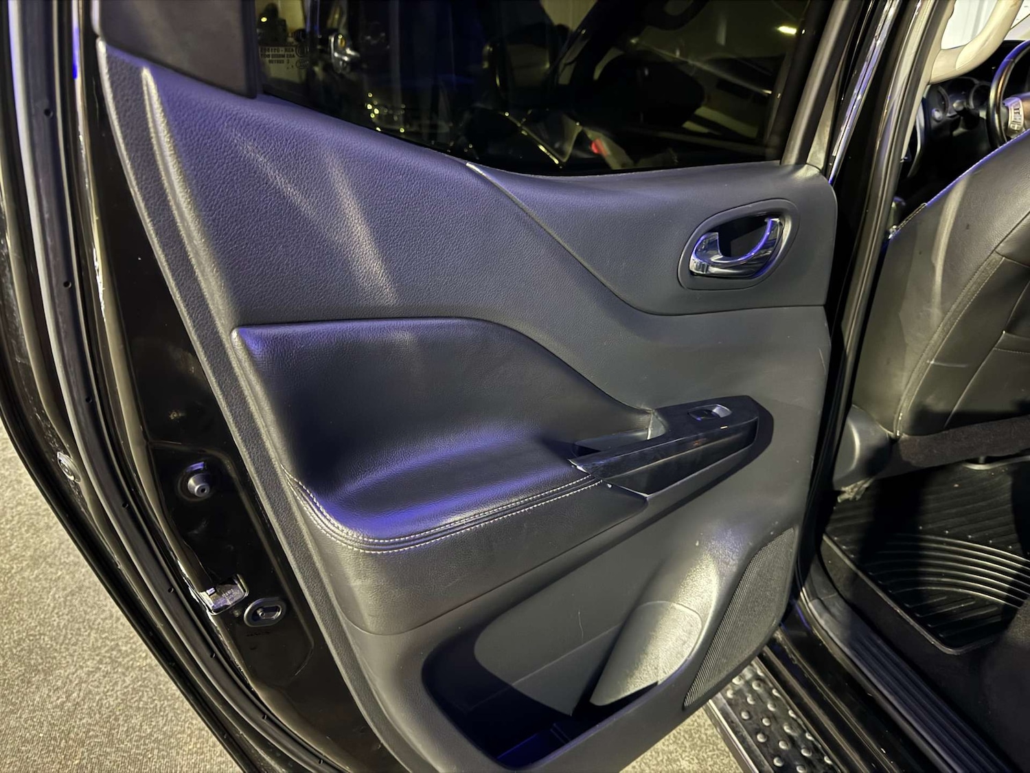 Used Nissan Navara 2018 for sale - 77205117: Photo 40