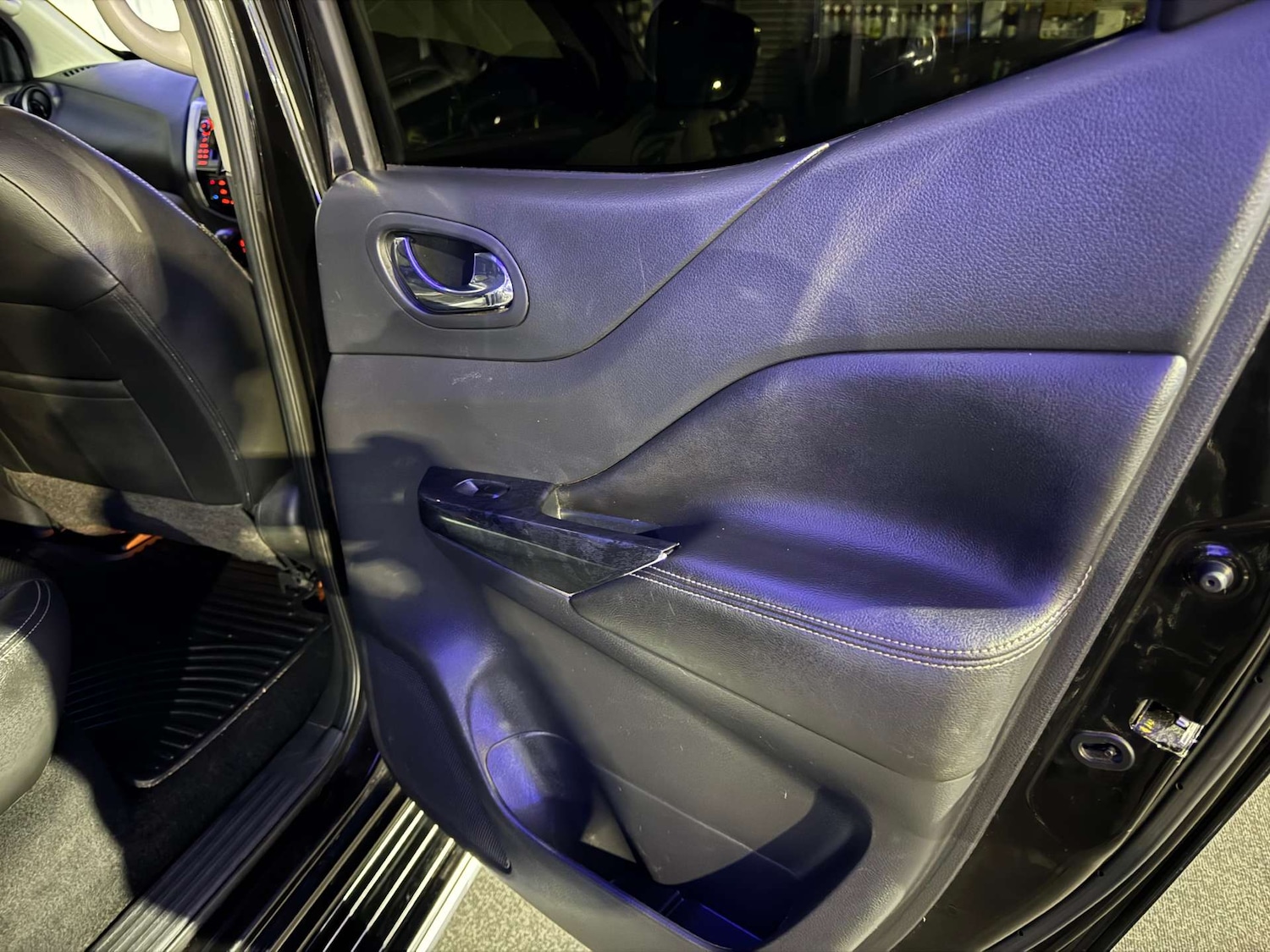 Used Nissan Navara 2018 for sale - 77205117: Photo 45