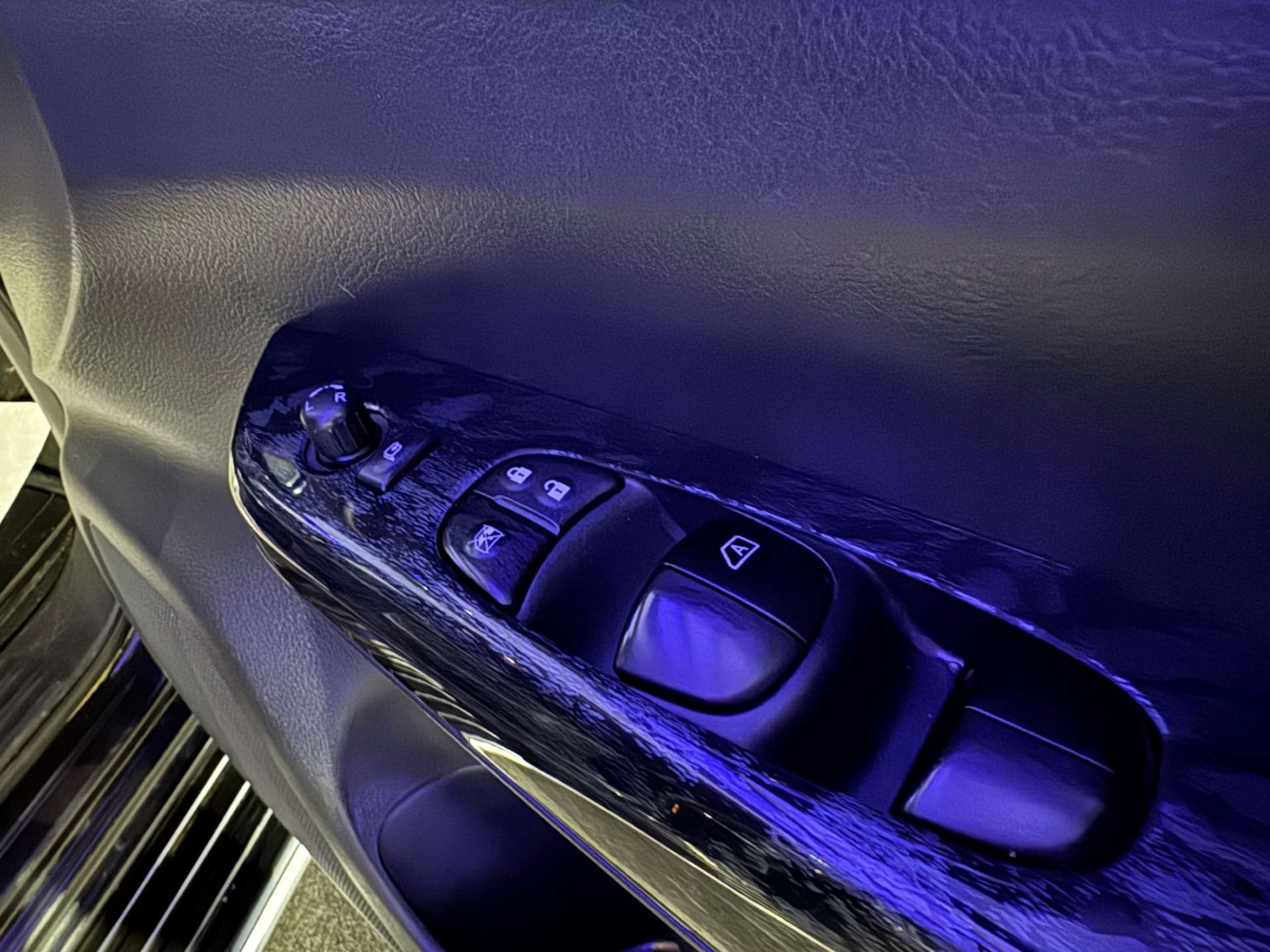 Used Nissan Navara 2018 for sale - 77205117: Photo 49