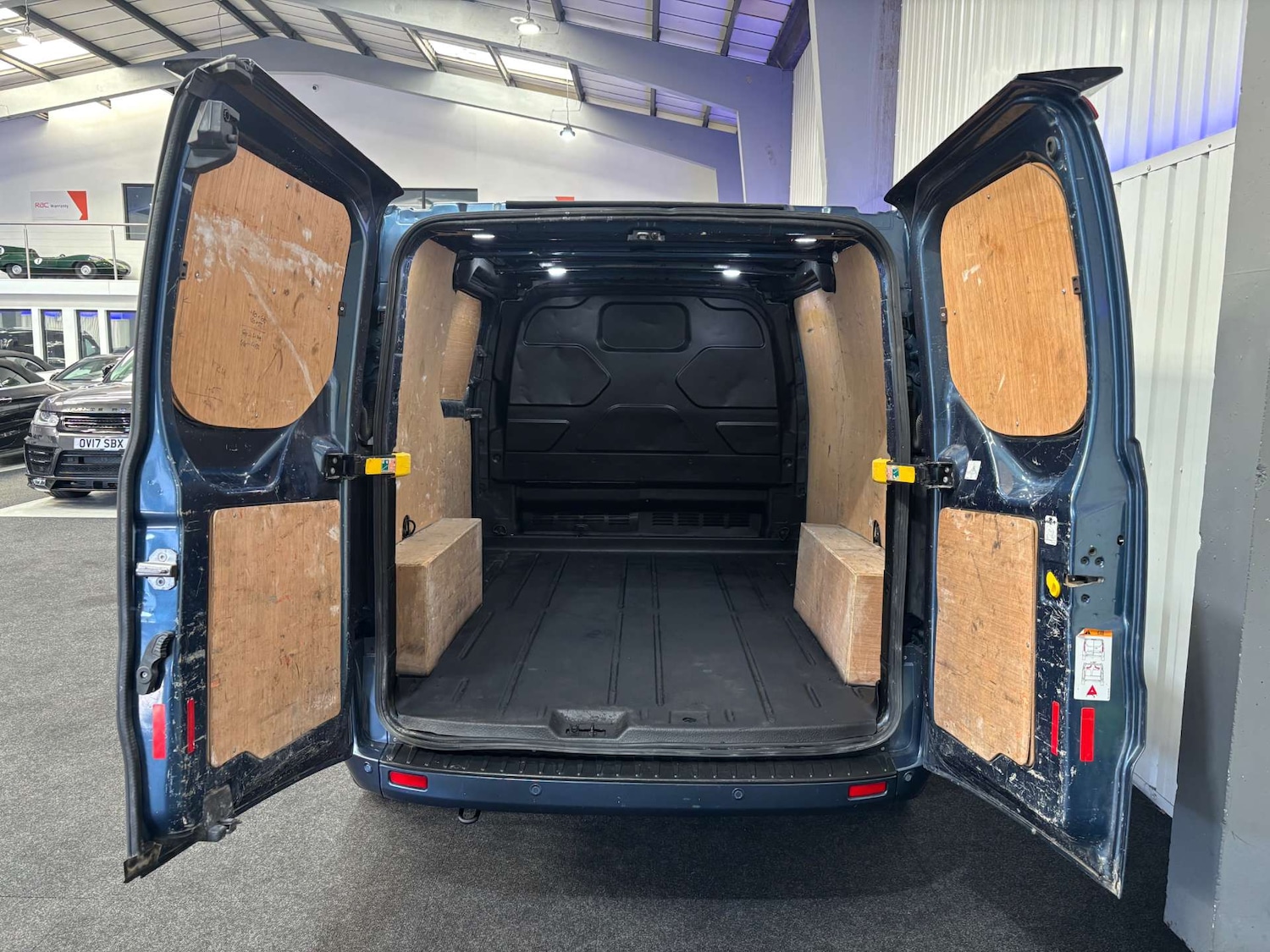 Used Ford Transit Custom 2020 for sale - 76629690: Photo 17