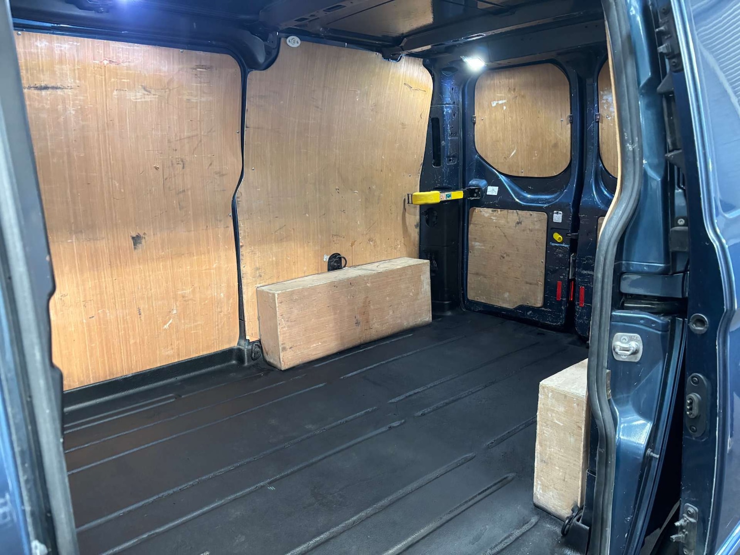 Used Ford Transit Custom 2020 for sale - 76629690: Photo 27