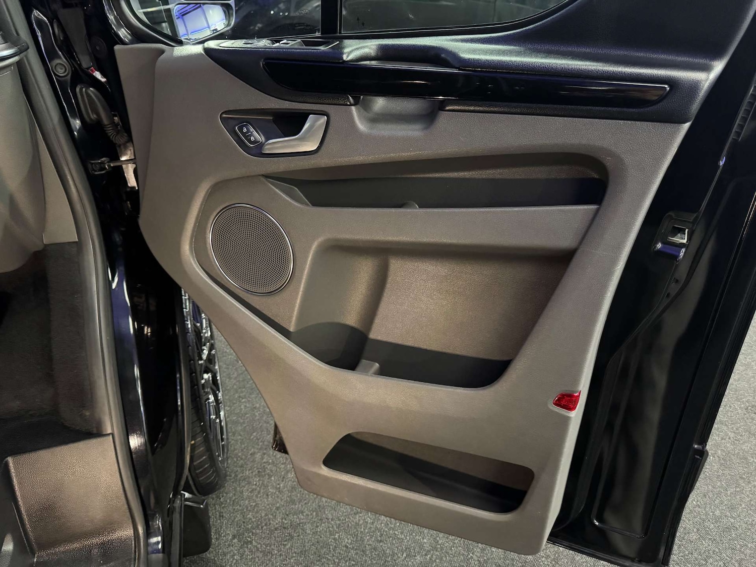 Used Ford Tourneo Custom 2020 for sale - 76894478: Photo 49