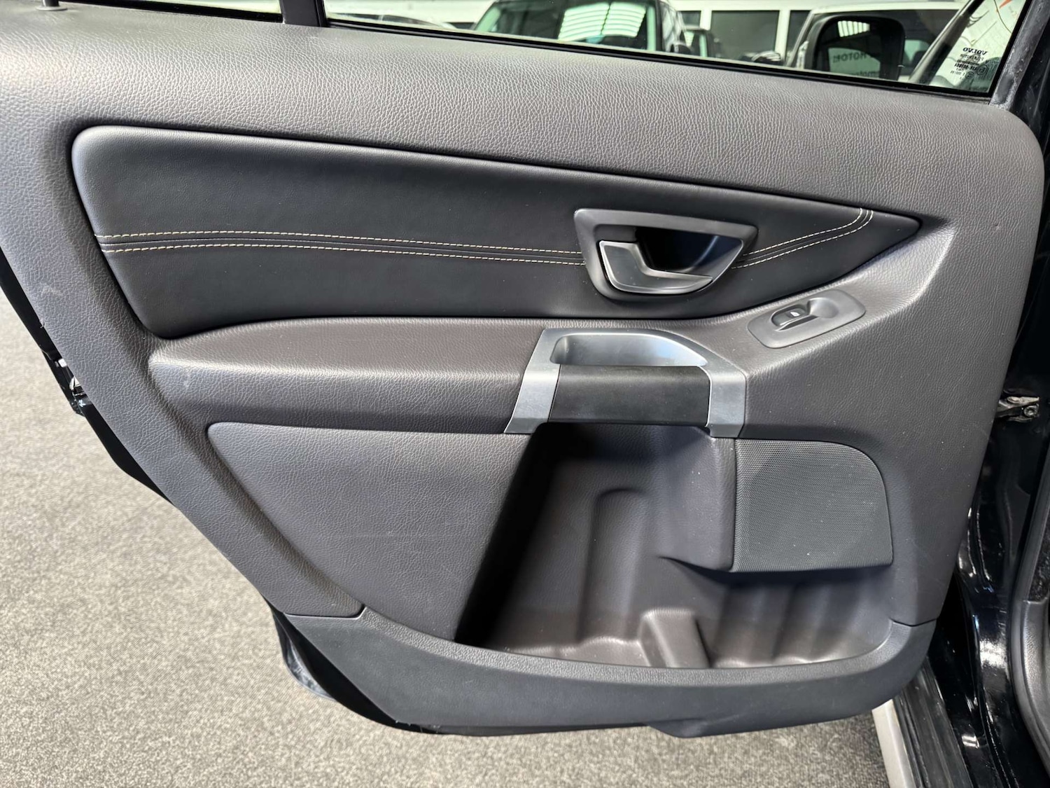 Used Volvo XC90 2012 for sale - 78176801: Photo 36