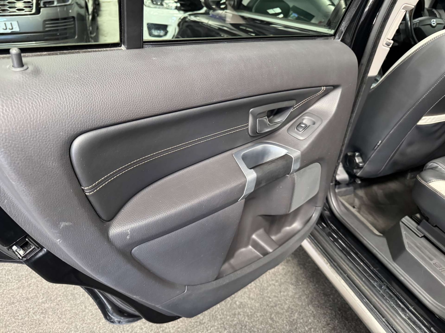 Used Volvo XC90 2012 for sale - 78176801: Photo 37