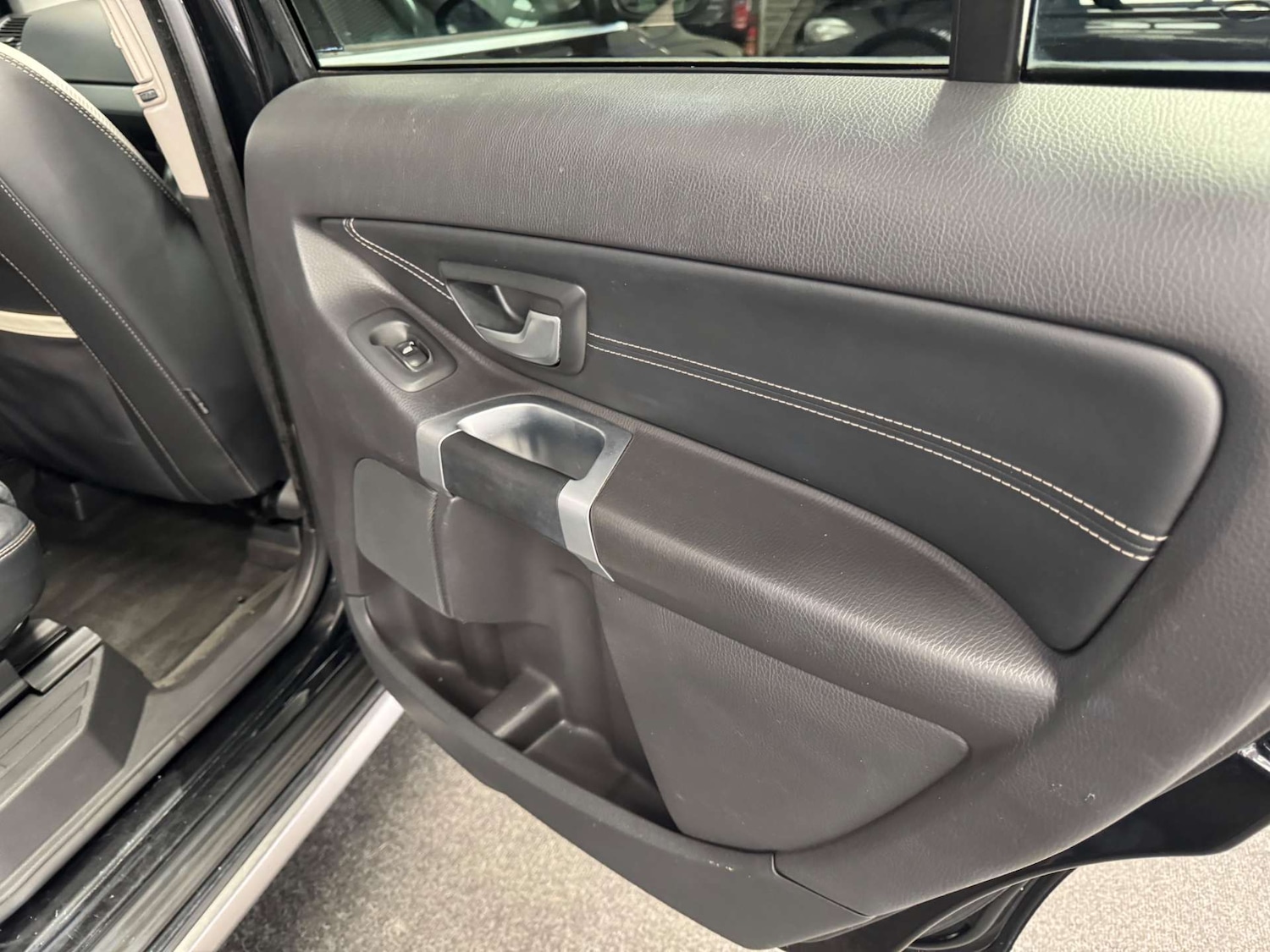 Used Volvo XC90 2012 for sale - 78176801: Photo 43