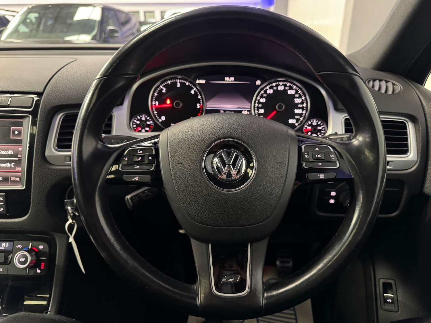 Used Volkswagen Touareg 2017 for sale - 78027694: Photo 71
