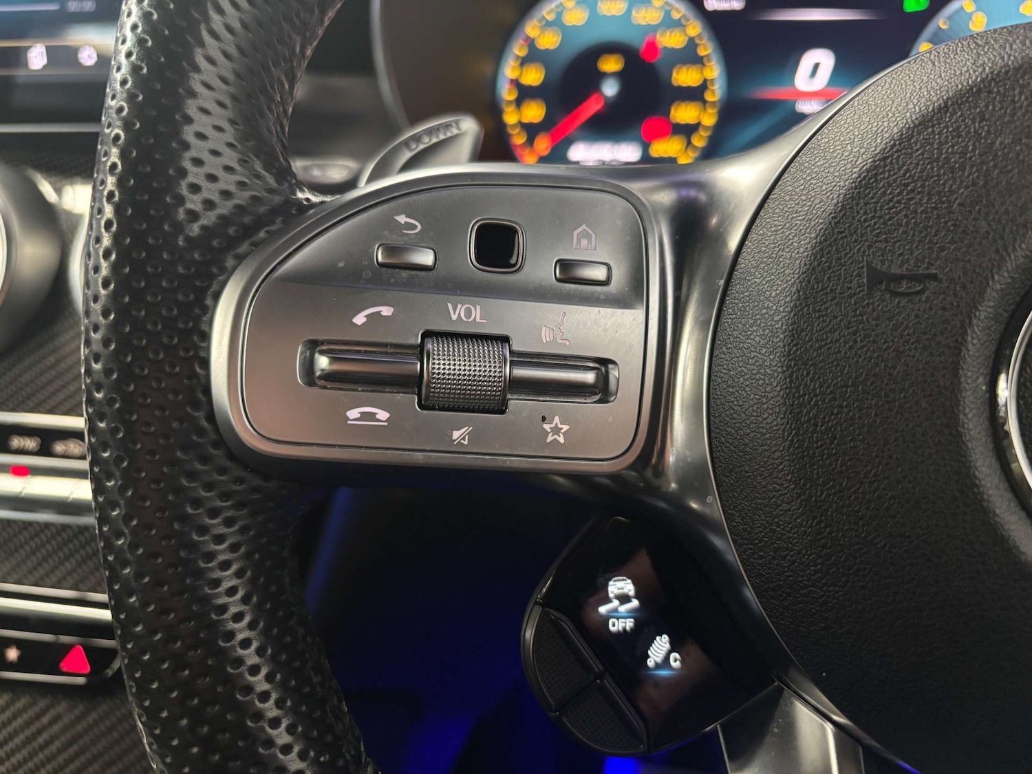 Used Mercedes-Benz GLC 2019 for sale - 76601383: Photo 73