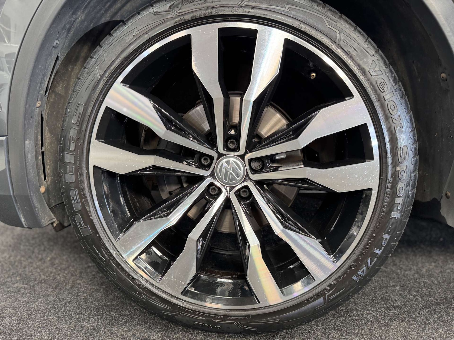 Used Volkswagen Tiguan 2019 for sale - 77675371: Photo 28