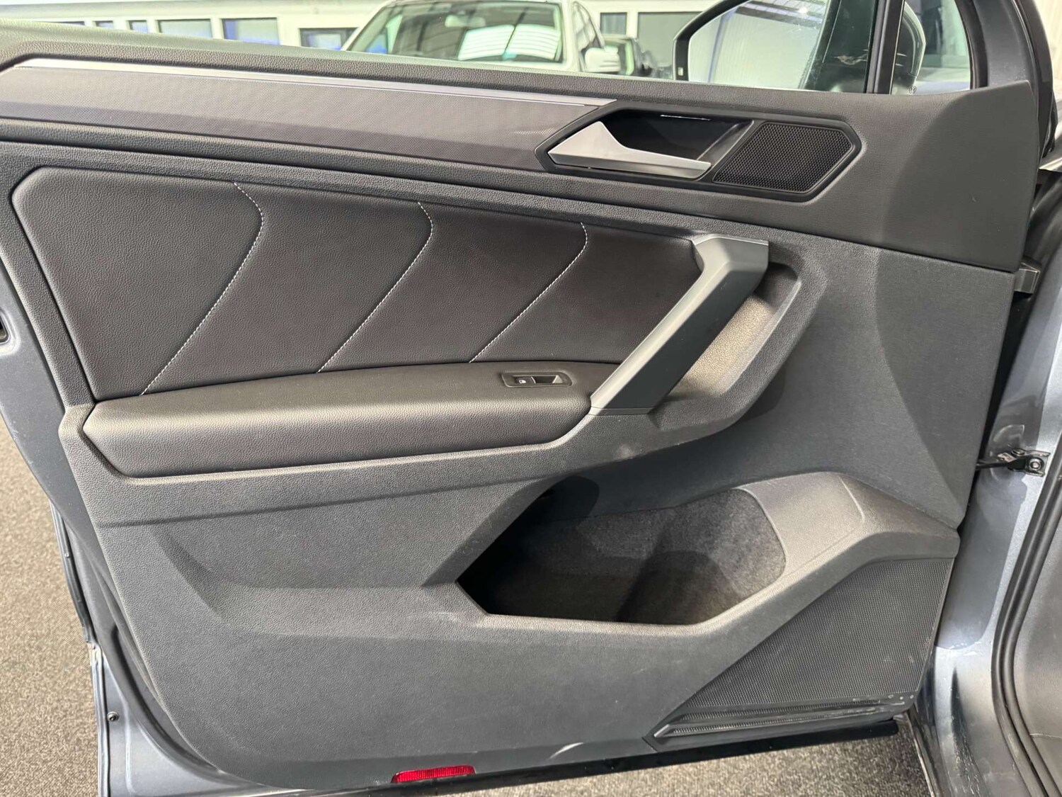 Used Volkswagen Tiguan 2019 for sale - 77675371: Photo 35