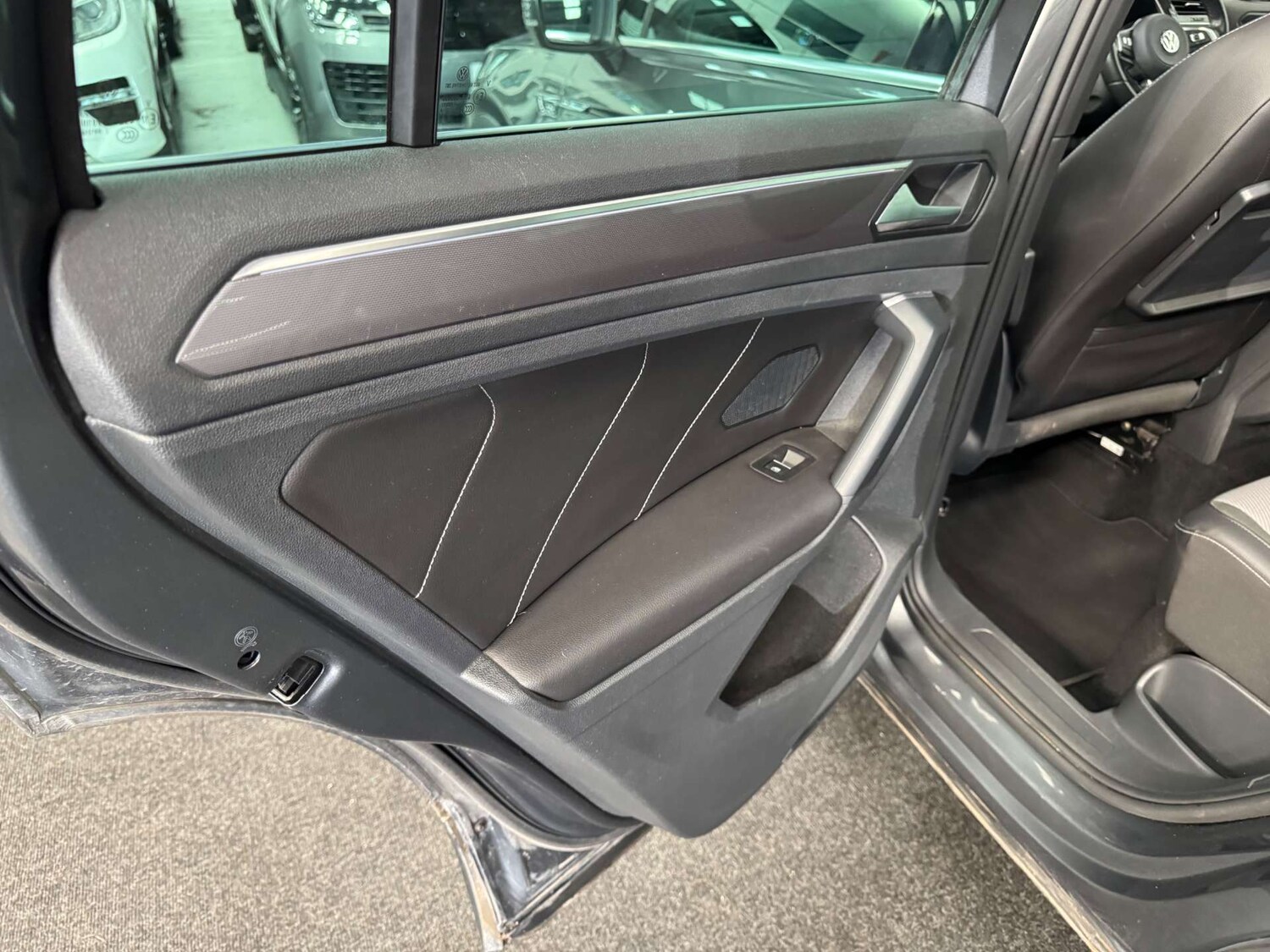 Used Volkswagen Tiguan 2019 for sale - 77675371: Photo 42